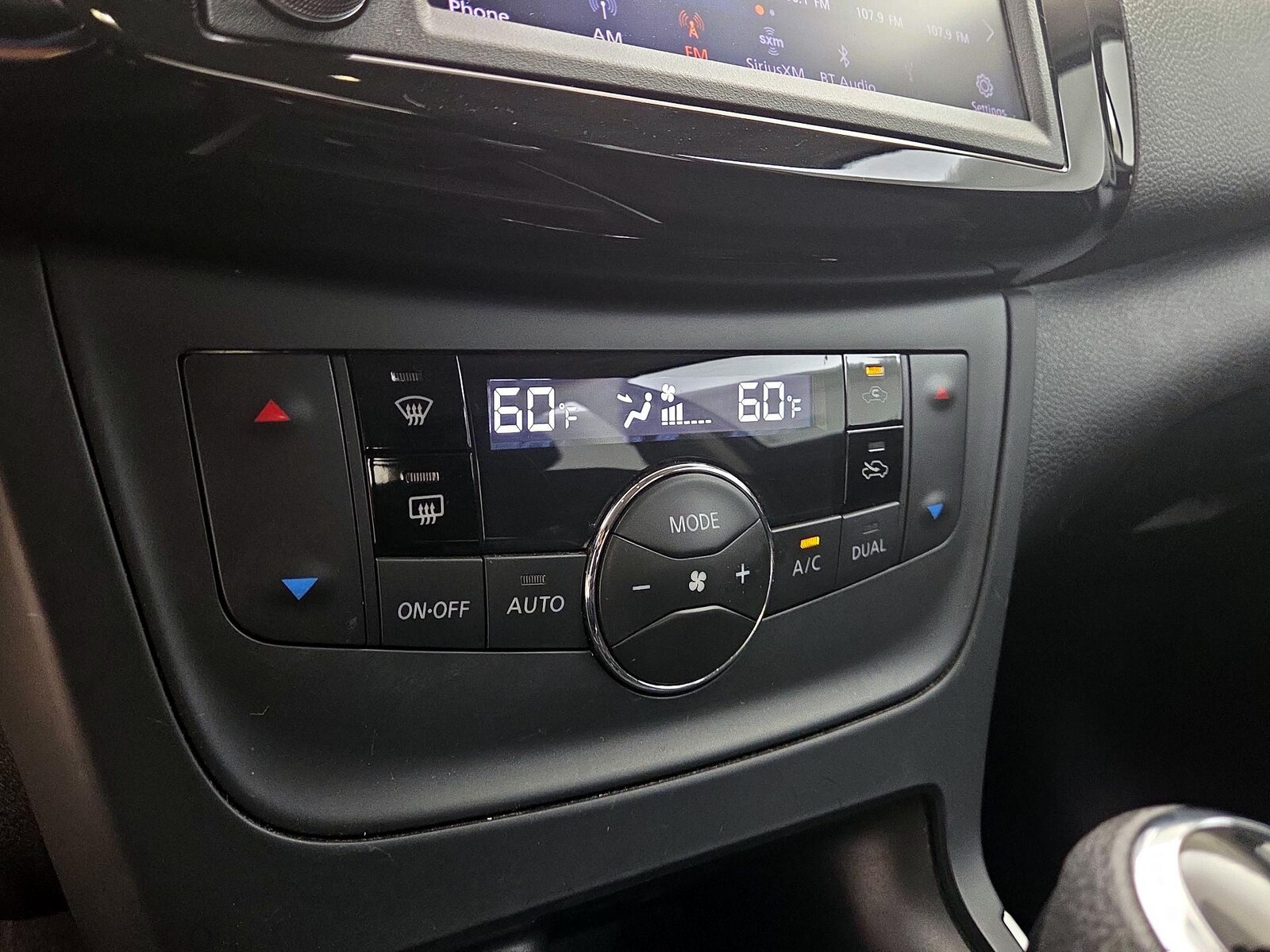 2019 Nissan Sentra SV - Photo 17