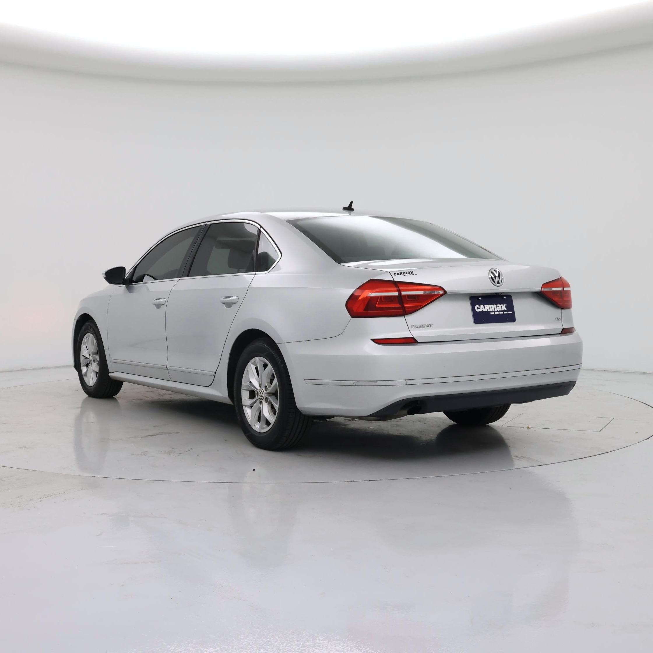 Thumbnail: 2016 Volkswagen Passat - 2