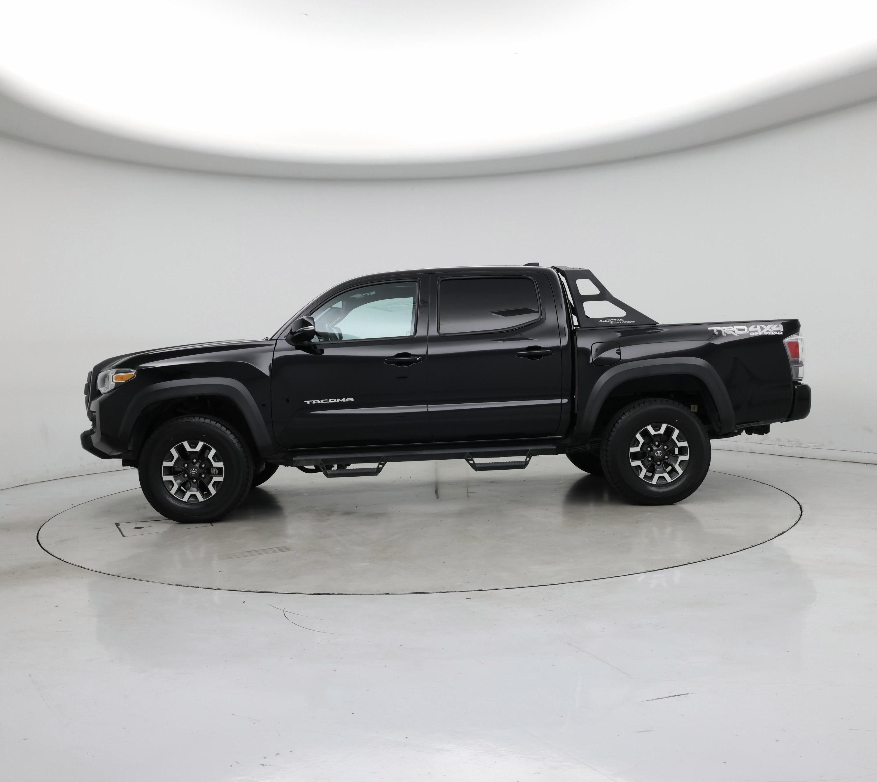 Thumbnail: 2021 Toyota Tacoma - 3
