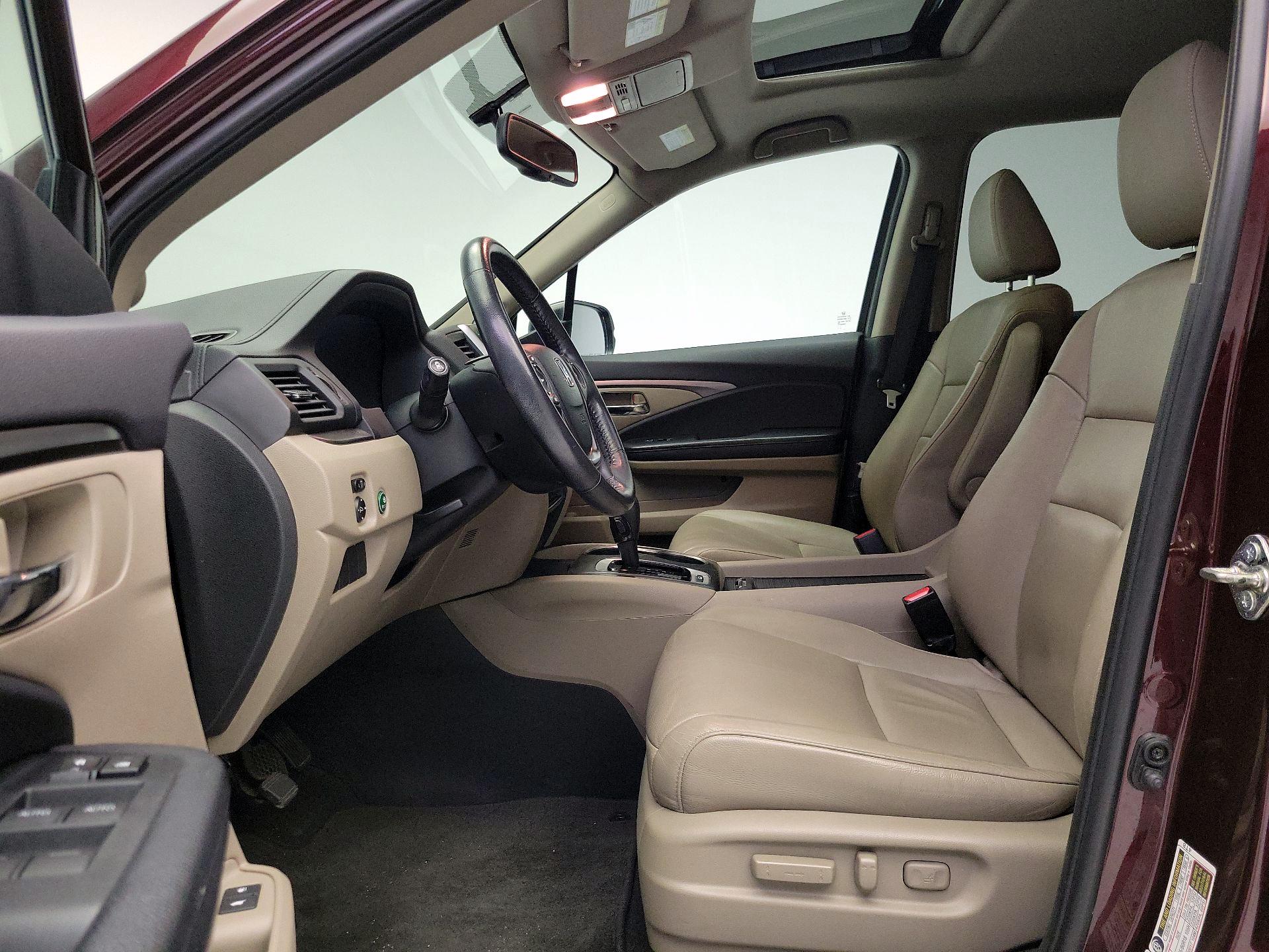 Thumbnail: 2016 Honda Pilot - 11