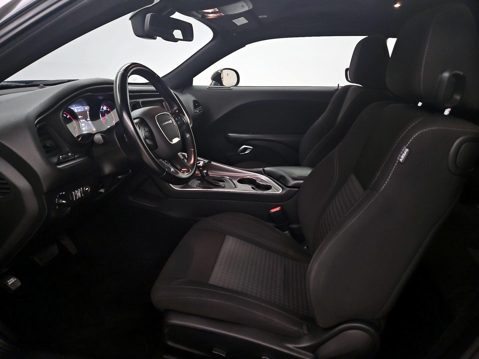 Power Seat(s) & Side Airbags