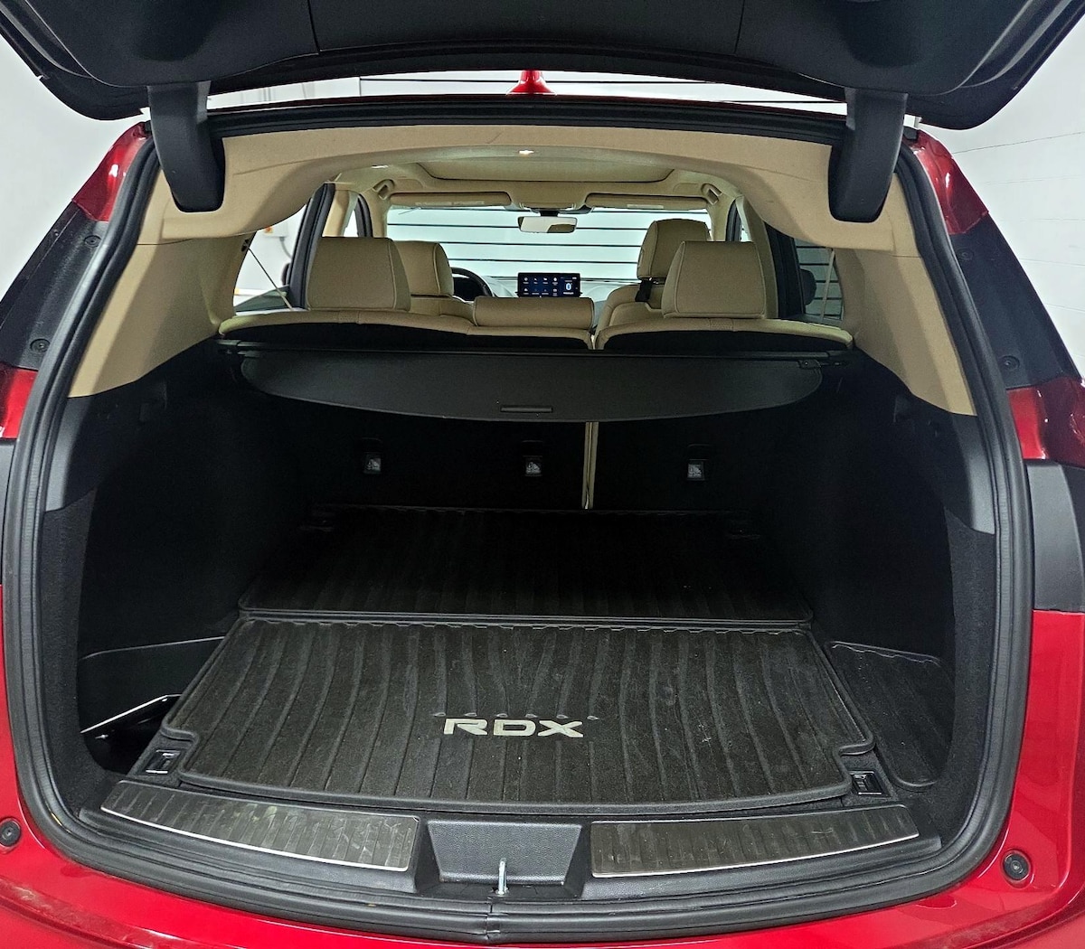 Trunk/Cargo (Seats Up)