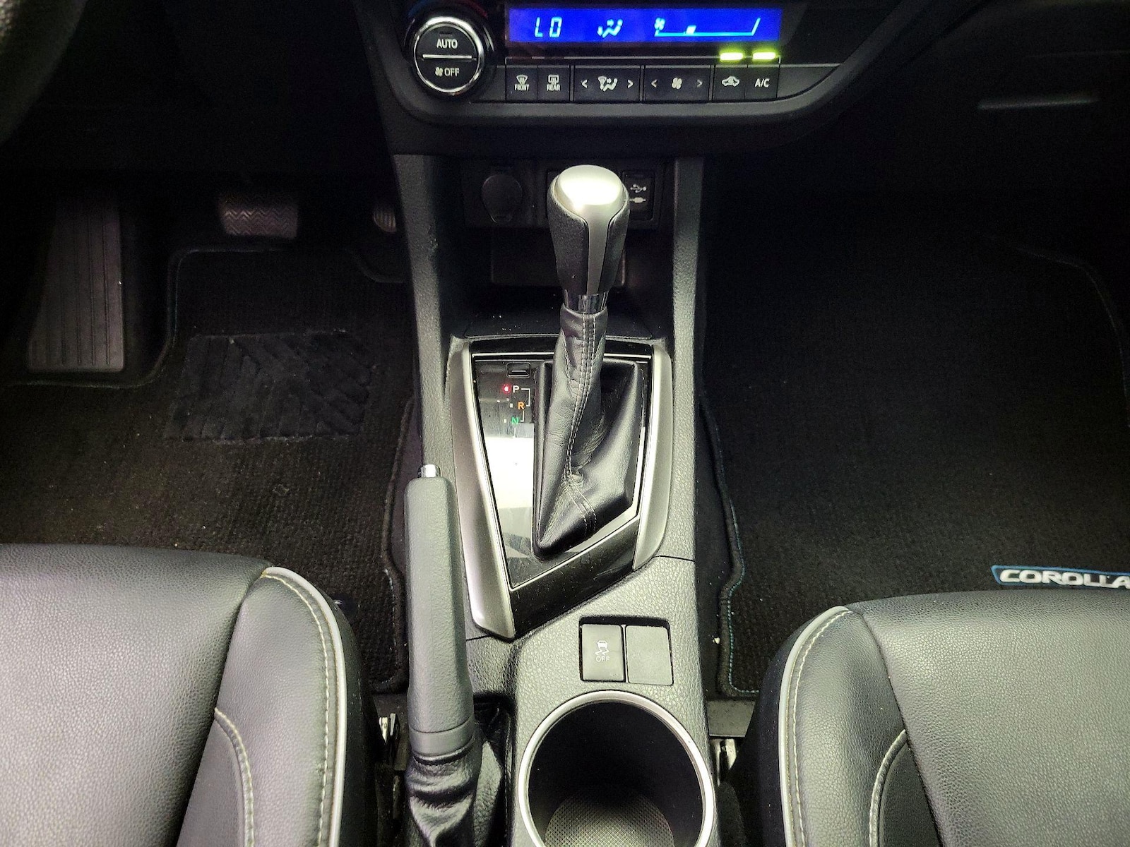 2015 Toyota Corolla LE Premium - Photo 18