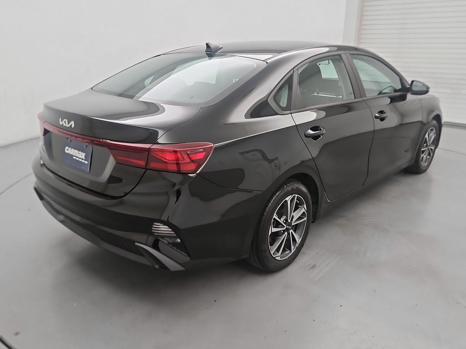 Thumbnail: 2024 Kia Forte - 5