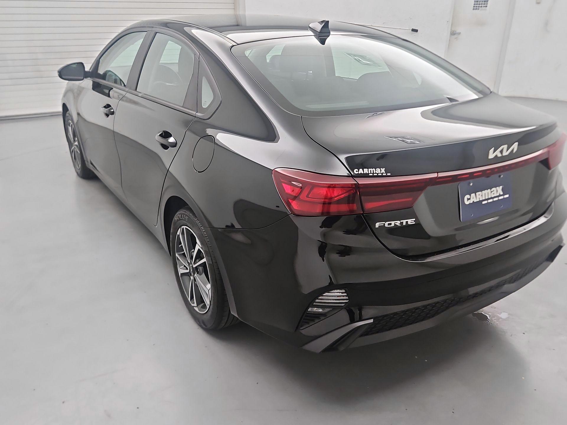 Thumbnail: 2024 Kia Forte - 7