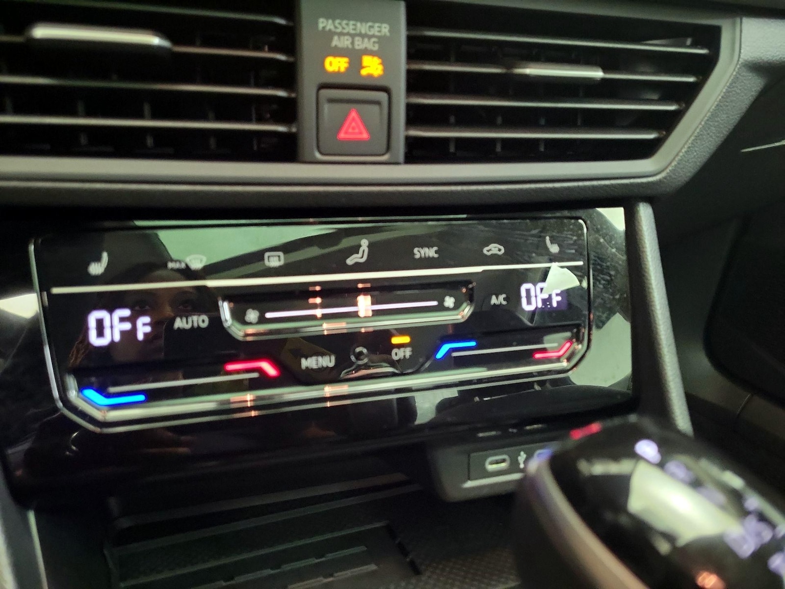 2025 Volkswagen Jetta SE - Photo 17
