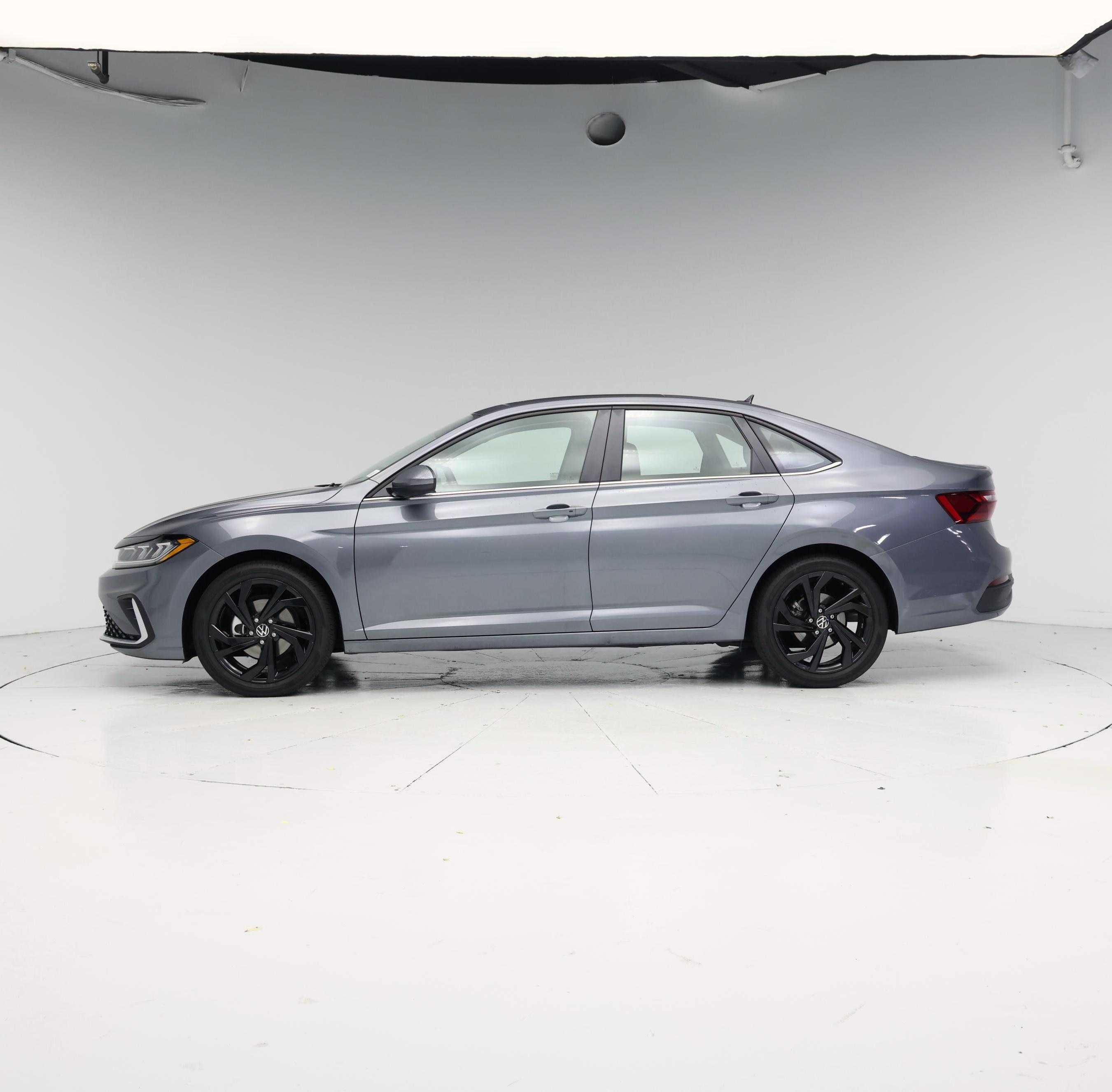 Thumbnail: 2025 Volkswagen Jetta - 3
