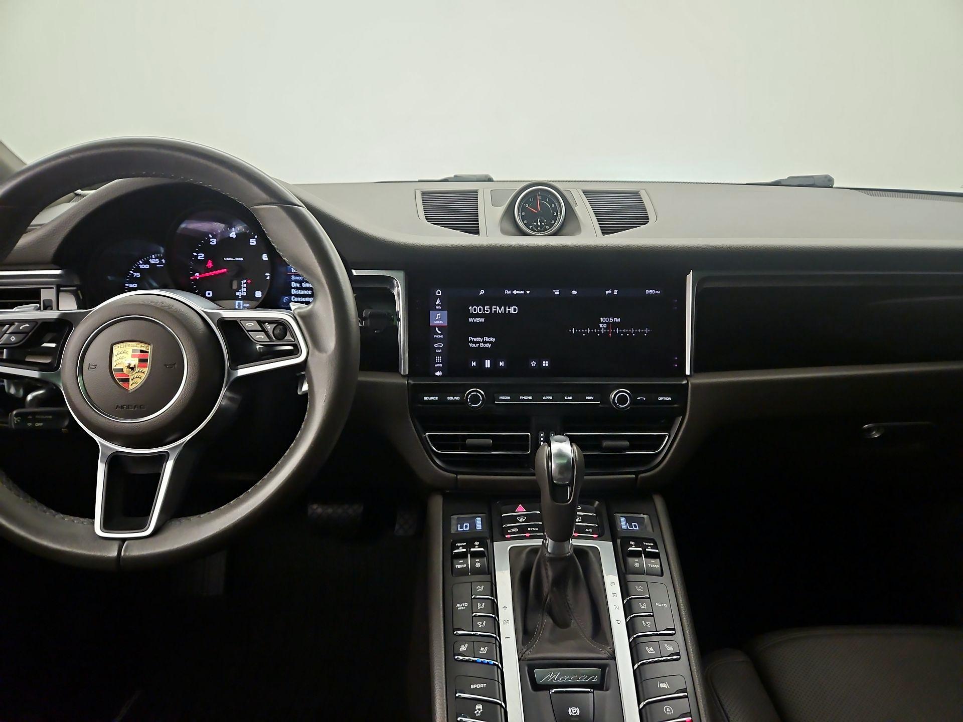 Thumbnail: 2021 Porsche Macan - 9