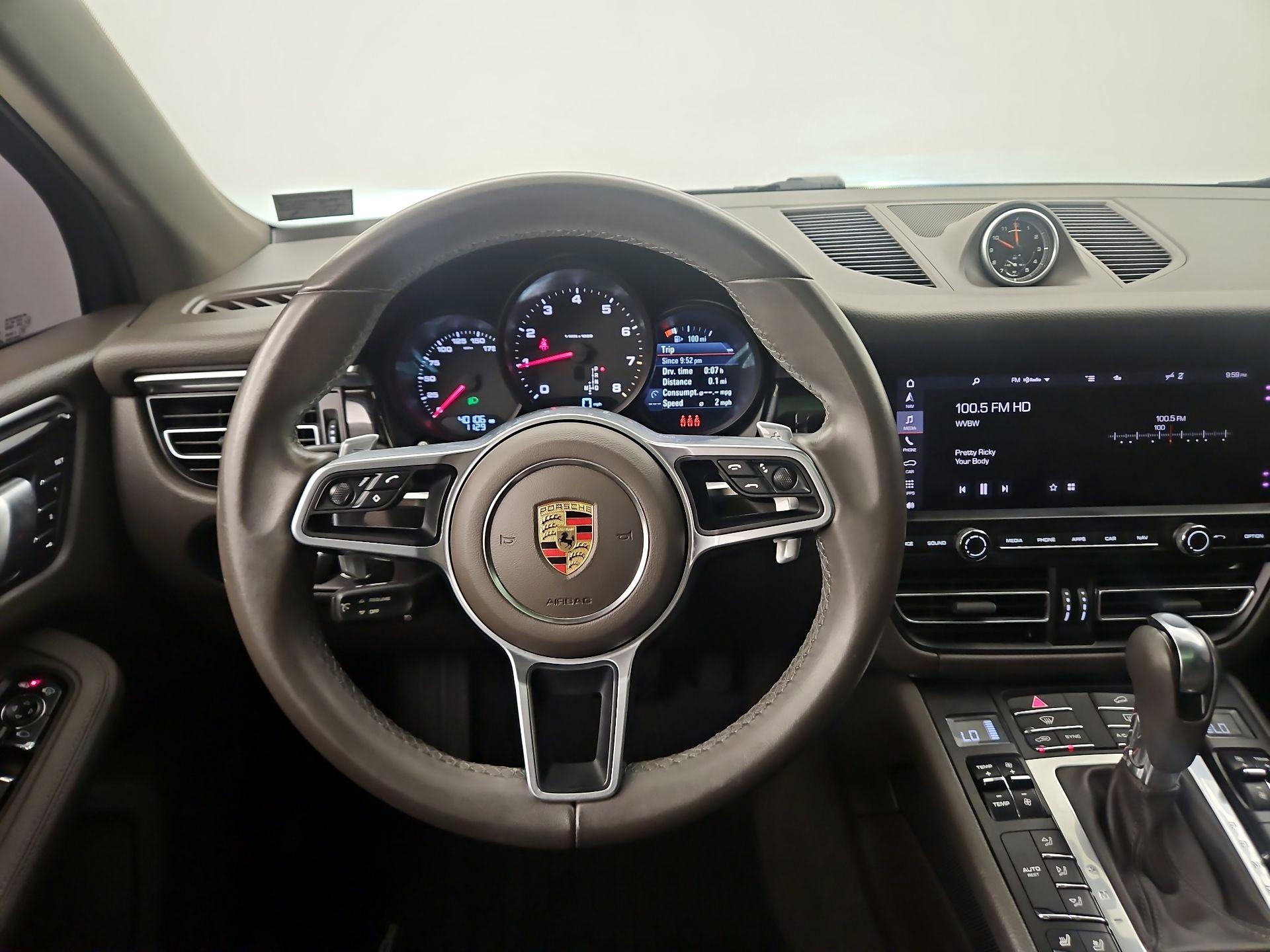 Thumbnail: 2021 Porsche Macan - 10