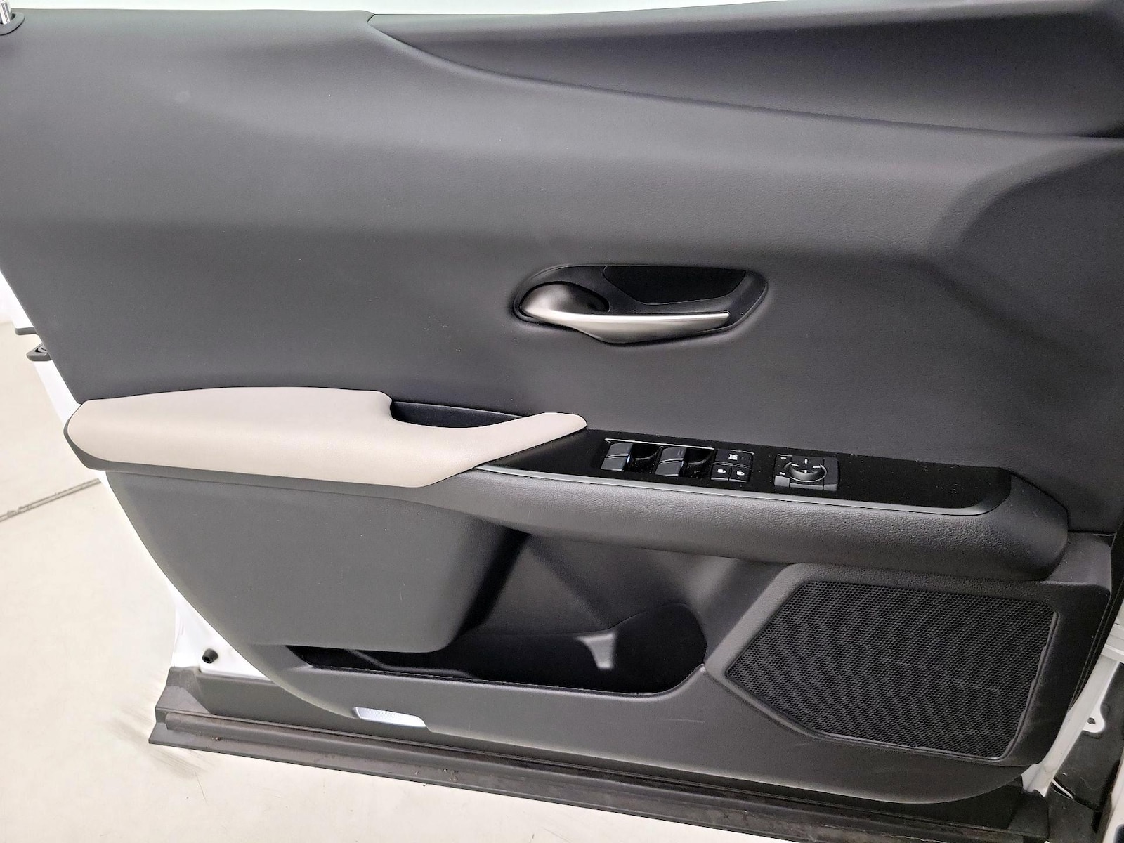 2020 Lexus UX 200 - Photo 13