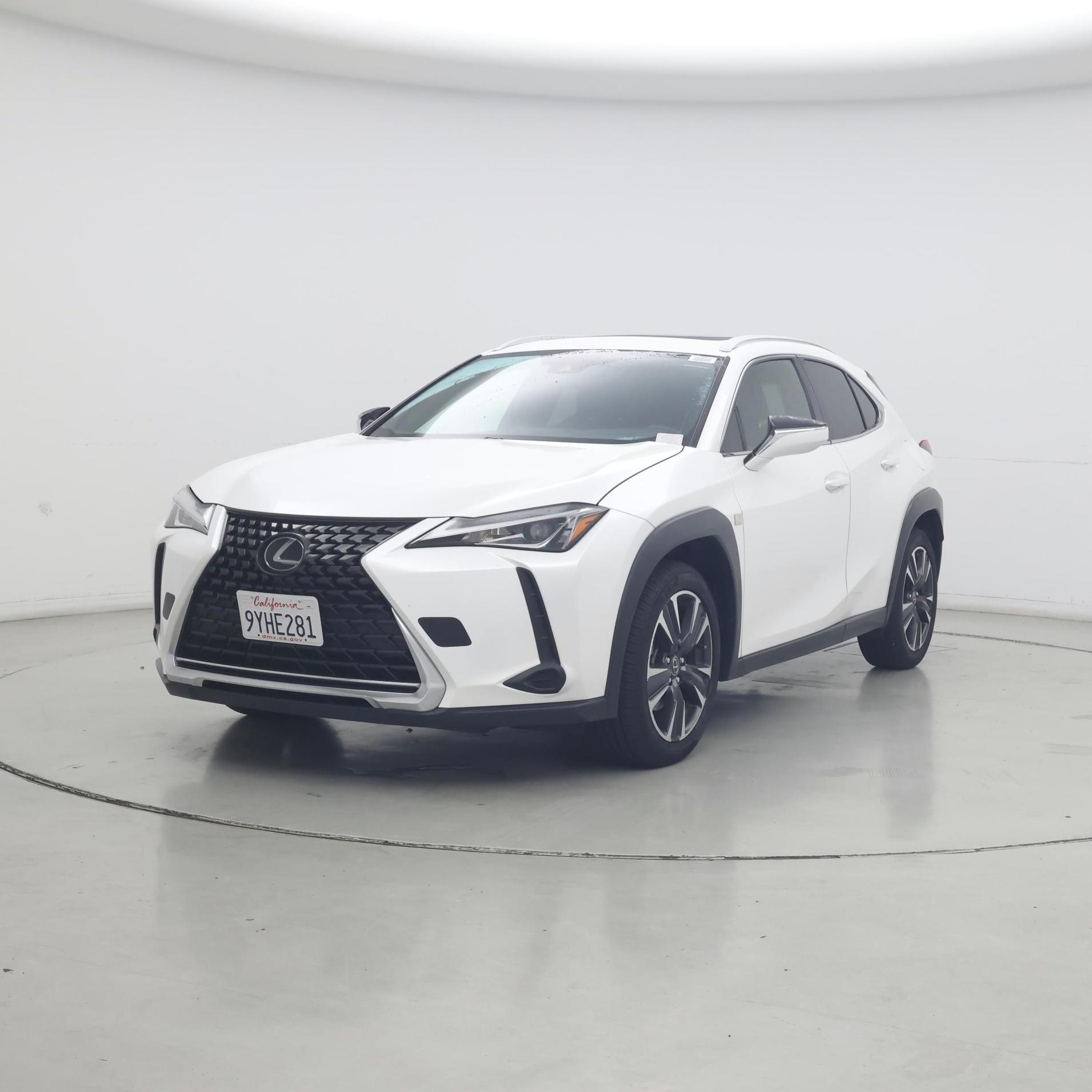 Thumbnail: 2020 Lexus UX - 4