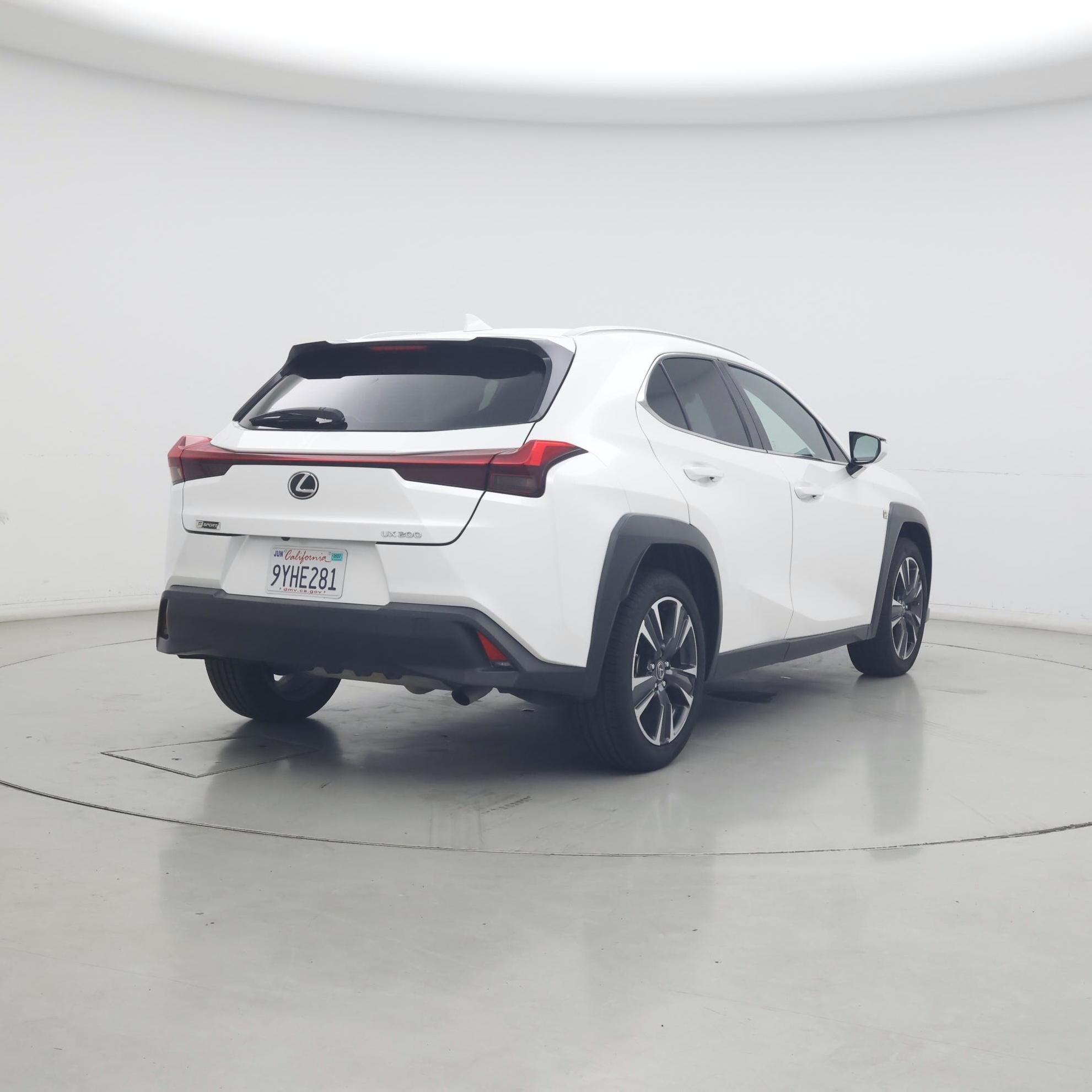 Thumbnail: 2020 Lexus UX - 8
