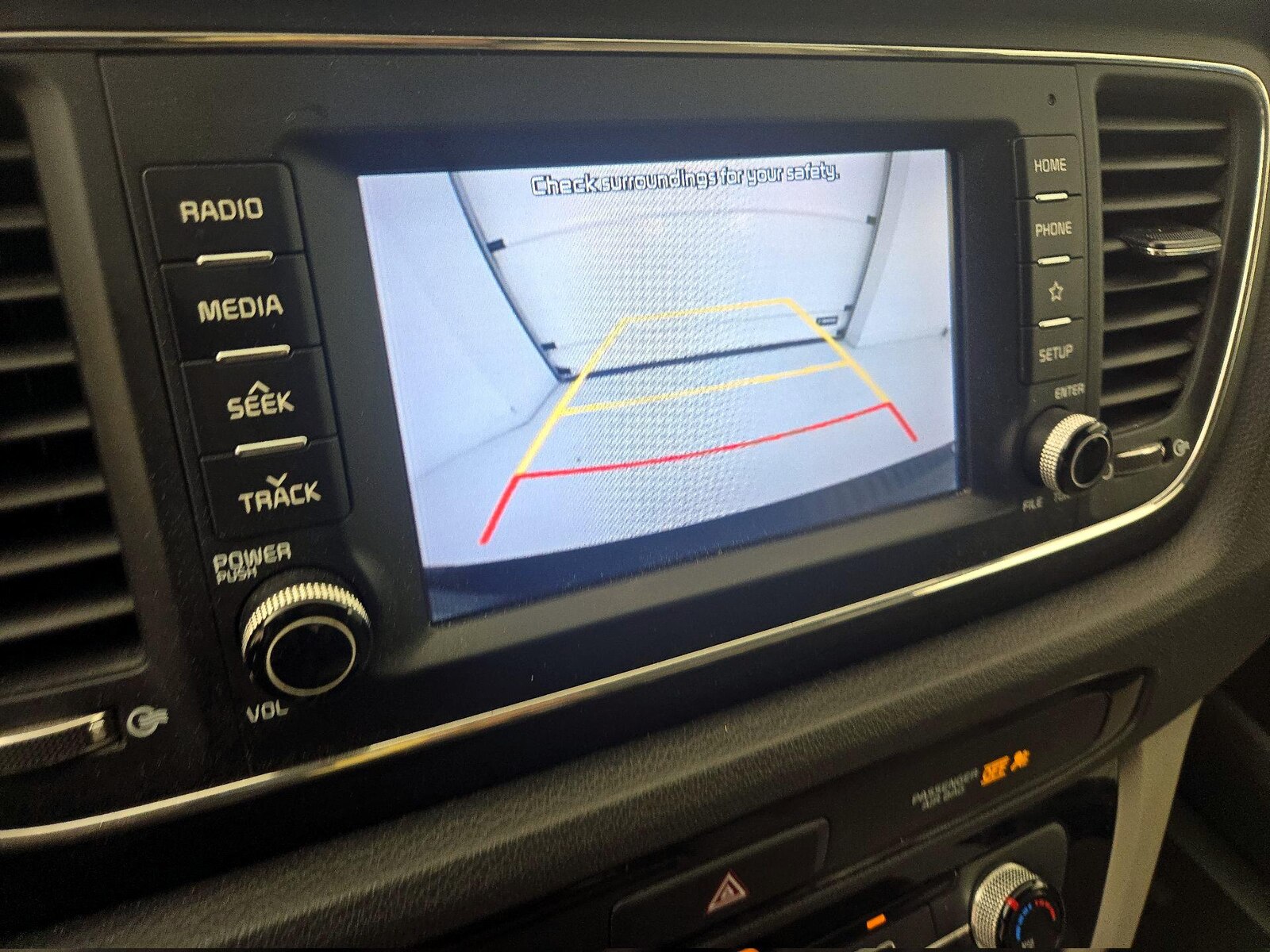 2020 Kia Sedona LX - Photo 15