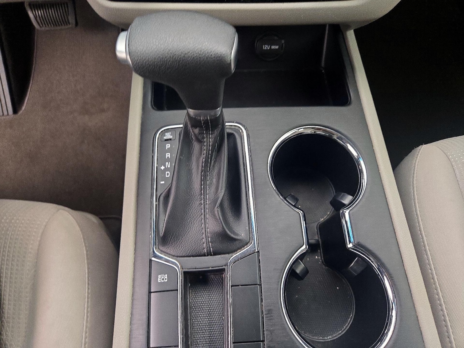 2020 Kia Sedona LX - Photo 18