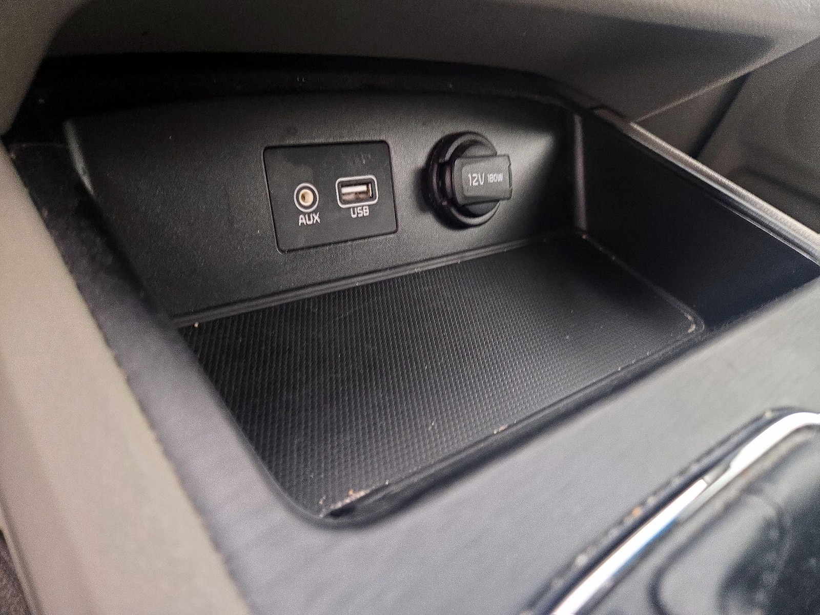 2020 Kia Sedona LX - Photo 19