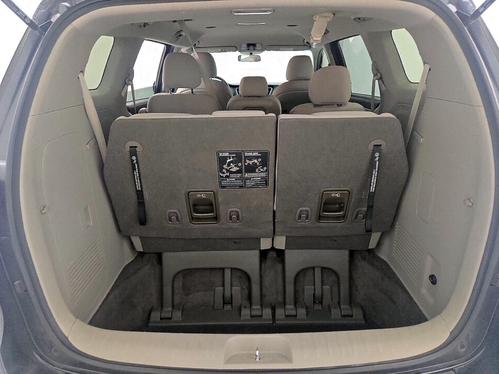 2020 Kia Sedona LX - Photo 22