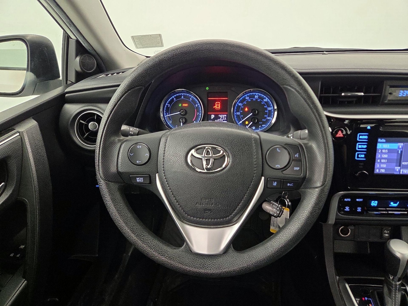 2019 Toyota Corolla LE - Photo 11