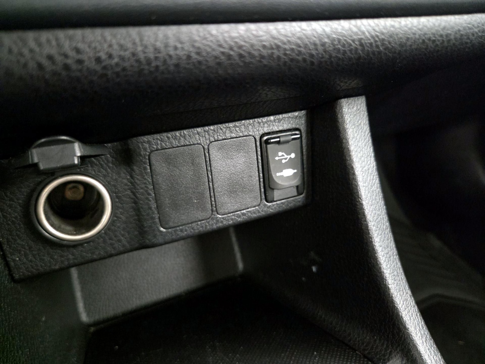 2019 Toyota Corolla LE - Photo 19