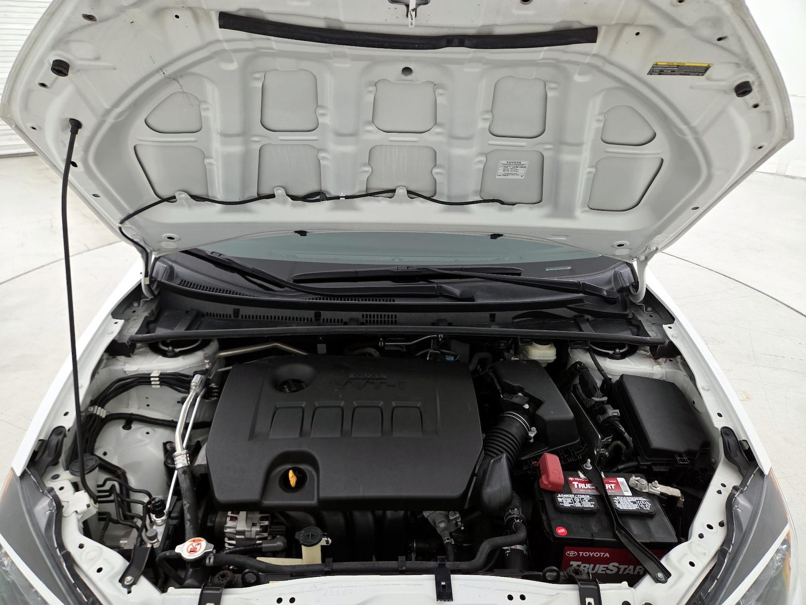 2019 Toyota Corolla LE - Photo 22