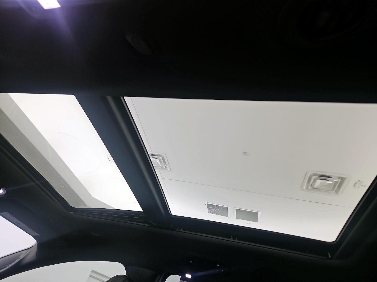 2024 Chrysler Pacifica Hybrid Premium S Appearance Pkg, photo 21