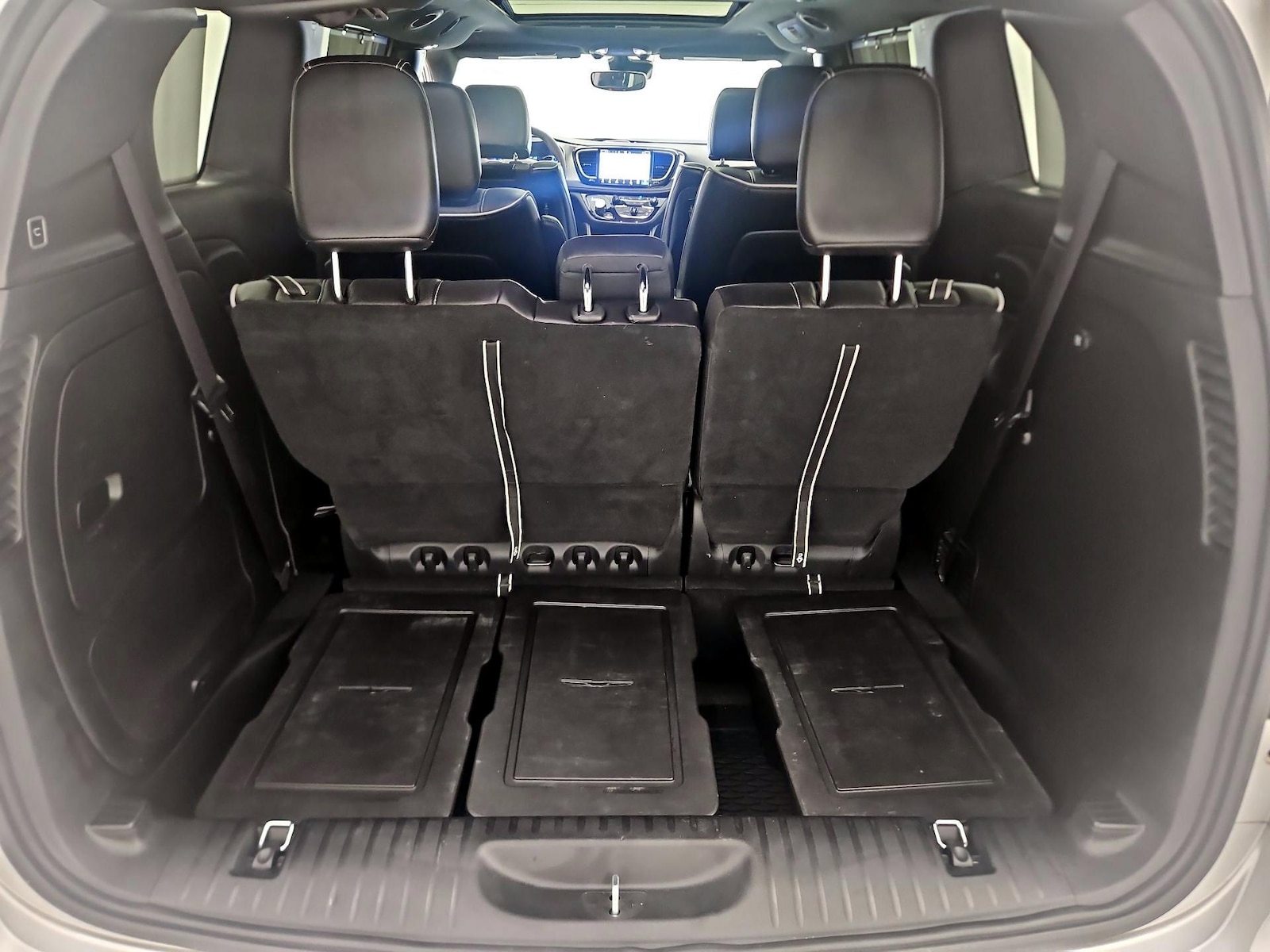 2024 Chrysler Pacifica Hybrid Premium S Appearance Pkg, photo 24