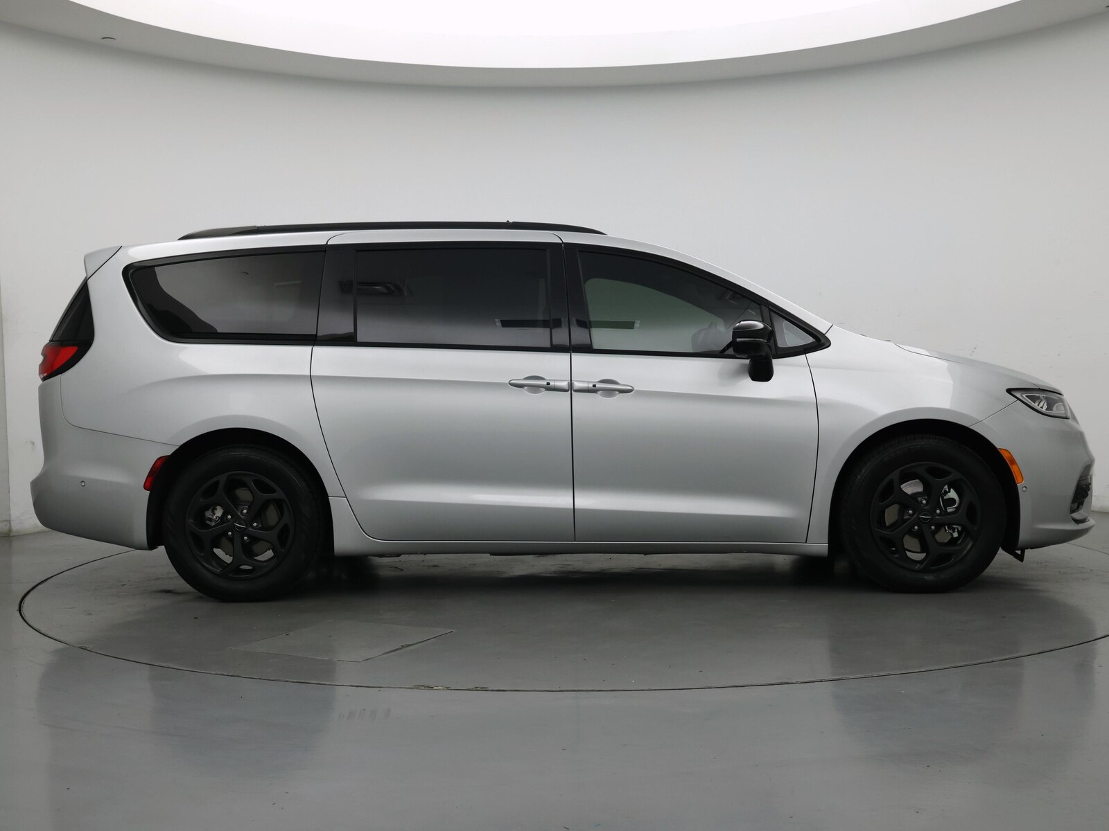 2024 Chrysler Pacifica Hybrid Premium S Appearance Pkg, photo 8