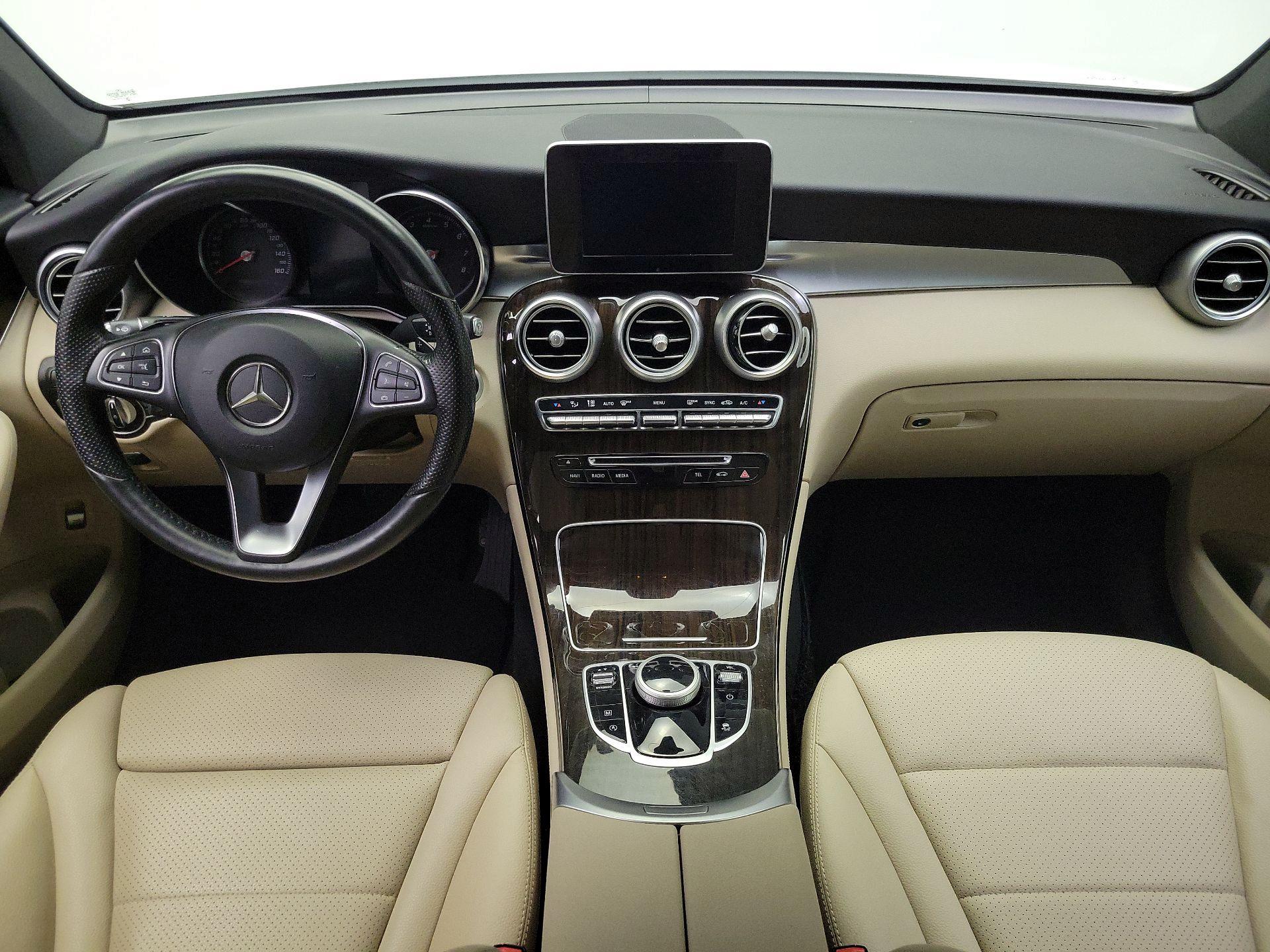 Thumbnail: 2017 Mercedes-Benz GLC - 9