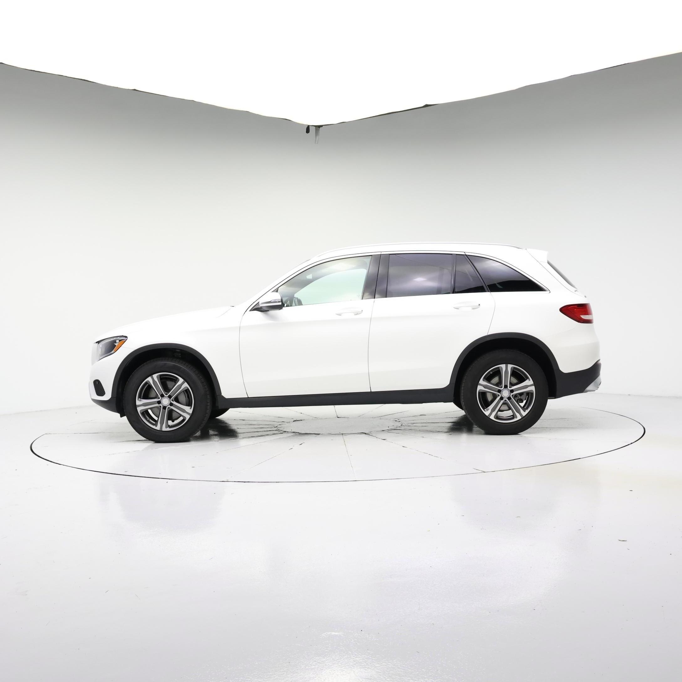 Thumbnail: 2017 Mercedes-Benz GLC - 3