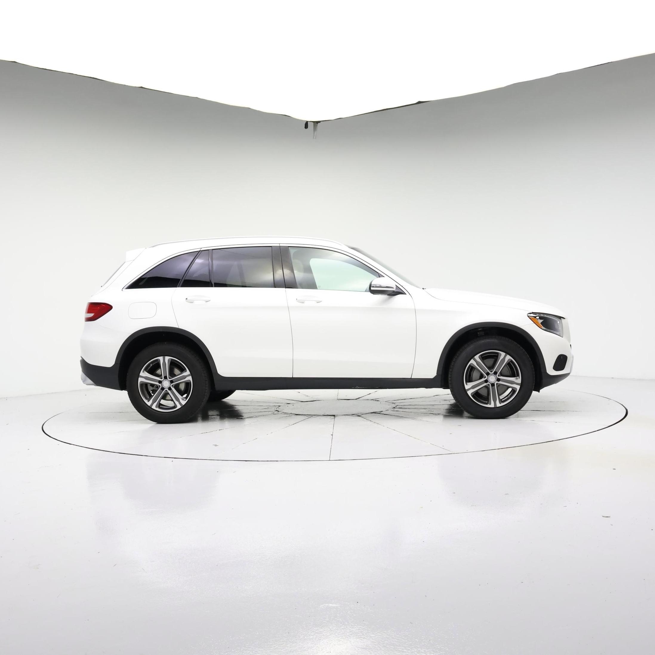 Thumbnail: 2017 Mercedes-Benz GLC - 7