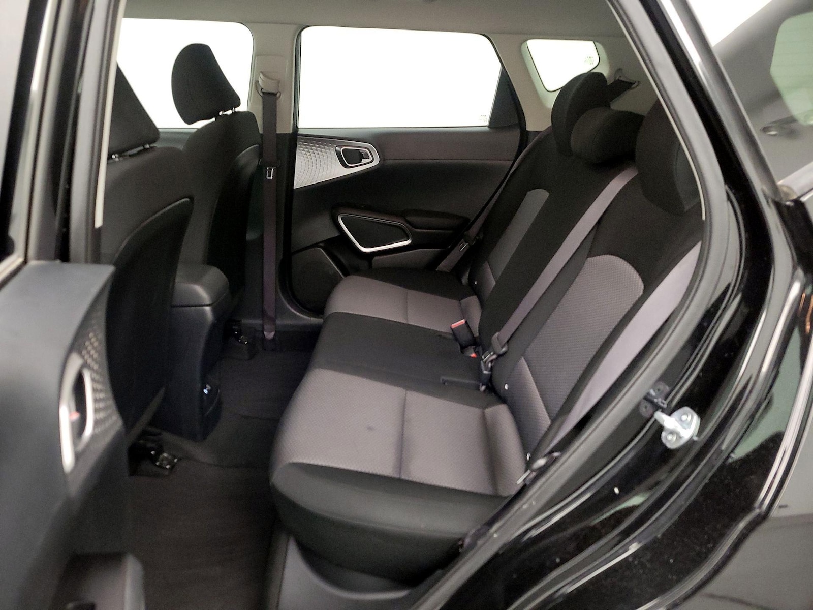 2023 Kia Soul S - Photo 21