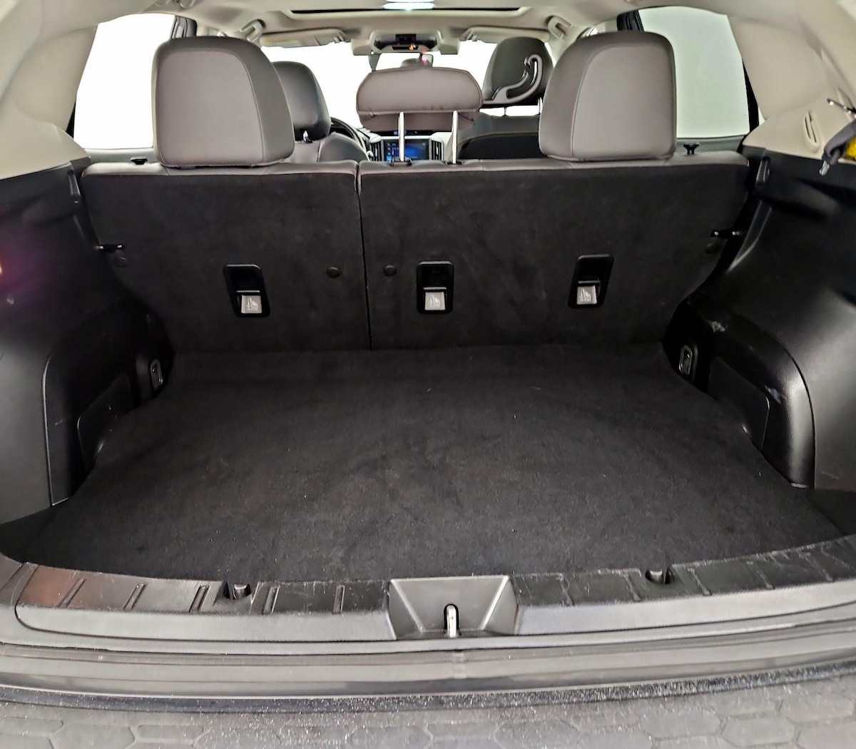 Trunk/Cargo (Seats Up)