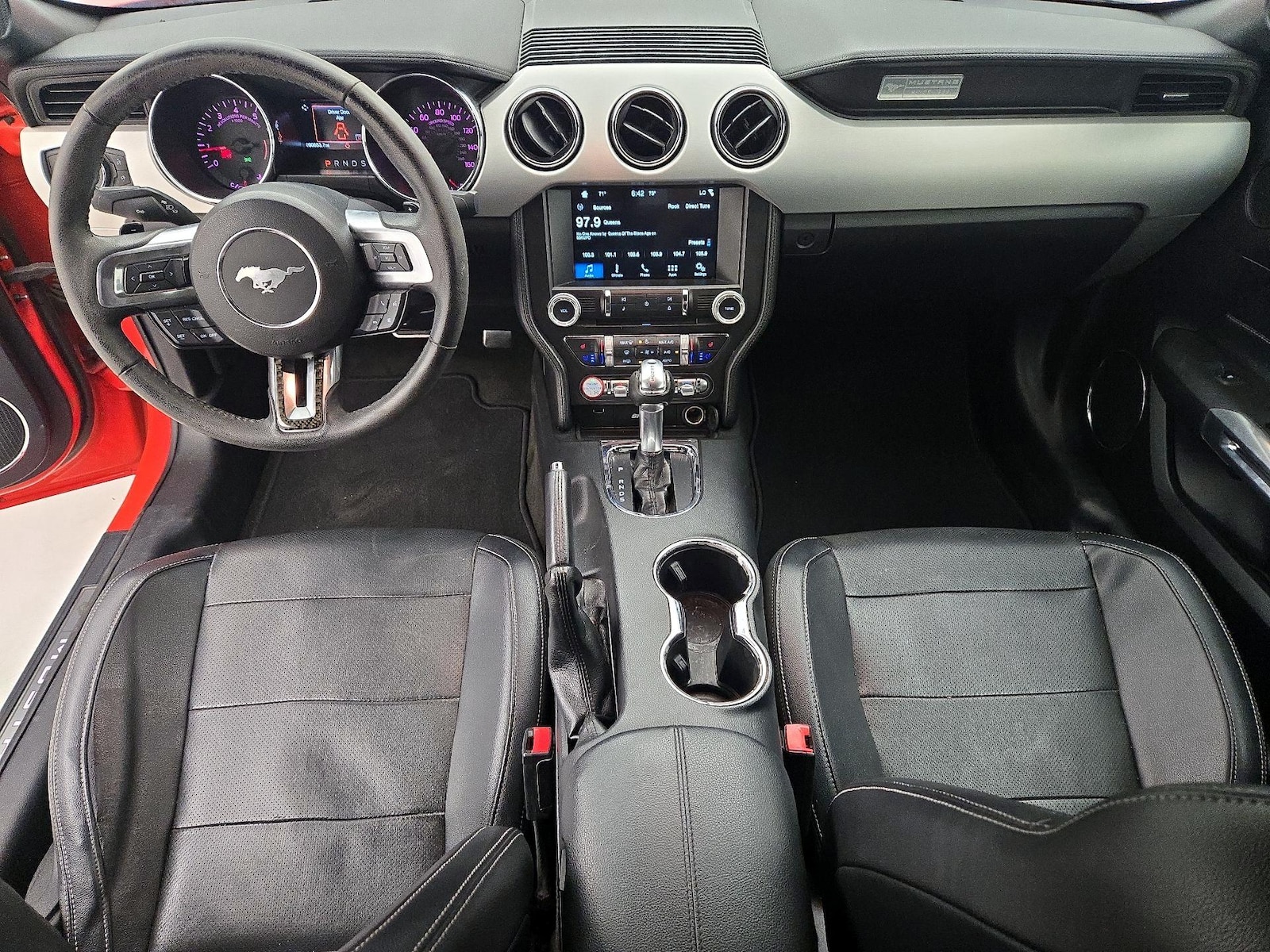 2016 Ford Mustang EcoBoost - Photo 10
