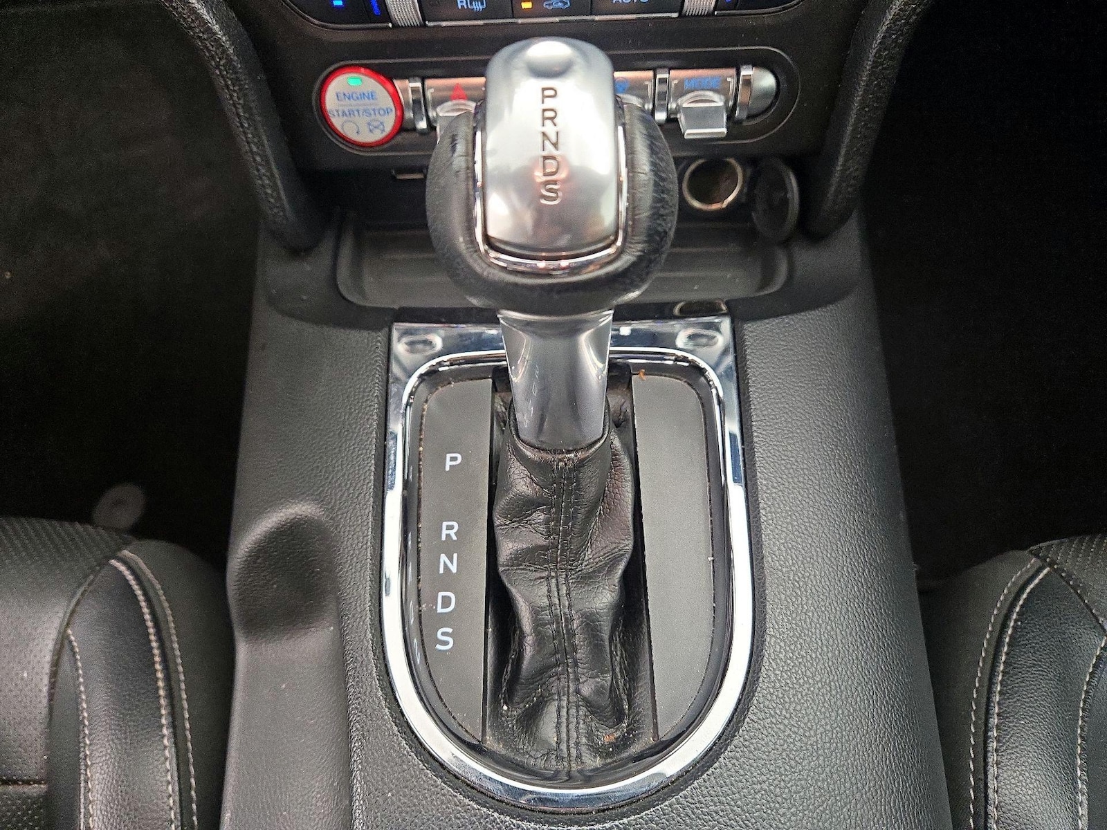 2016 Ford Mustang EcoBoost - Photo 18