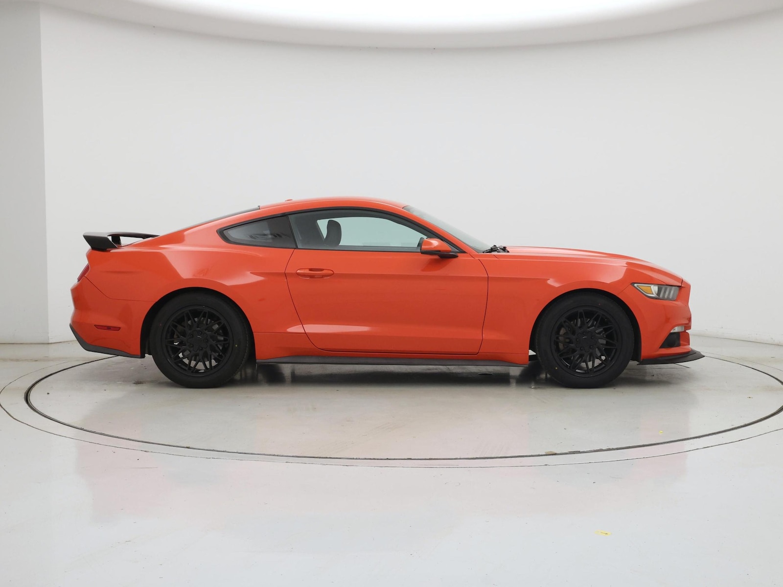 2016 Ford Mustang EcoBoost - Photo 8