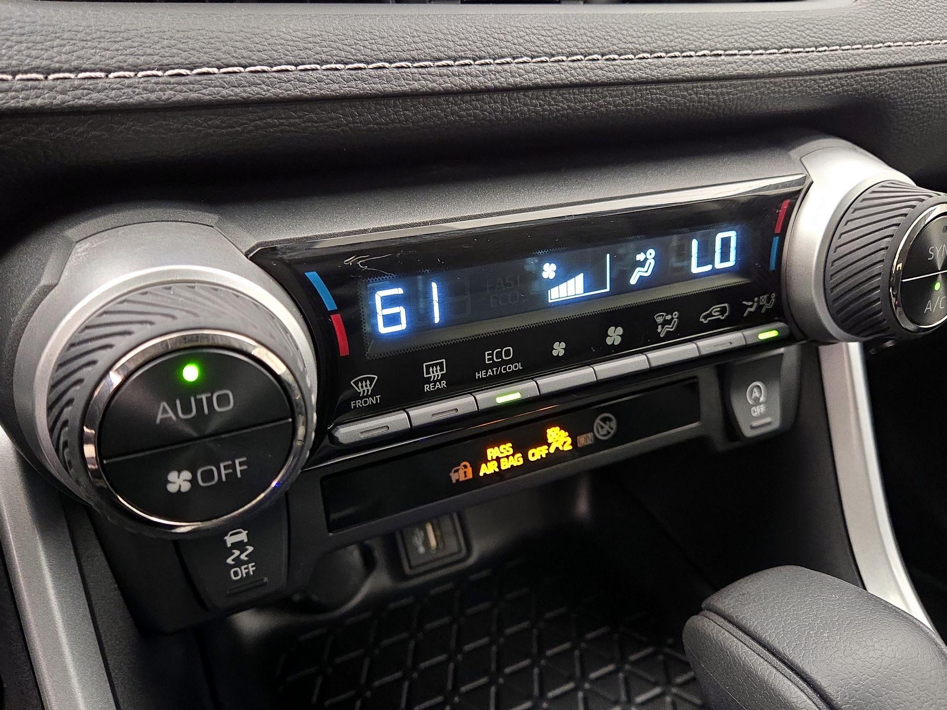 Thumbnail: 2025 Toyota RAV4 - 16