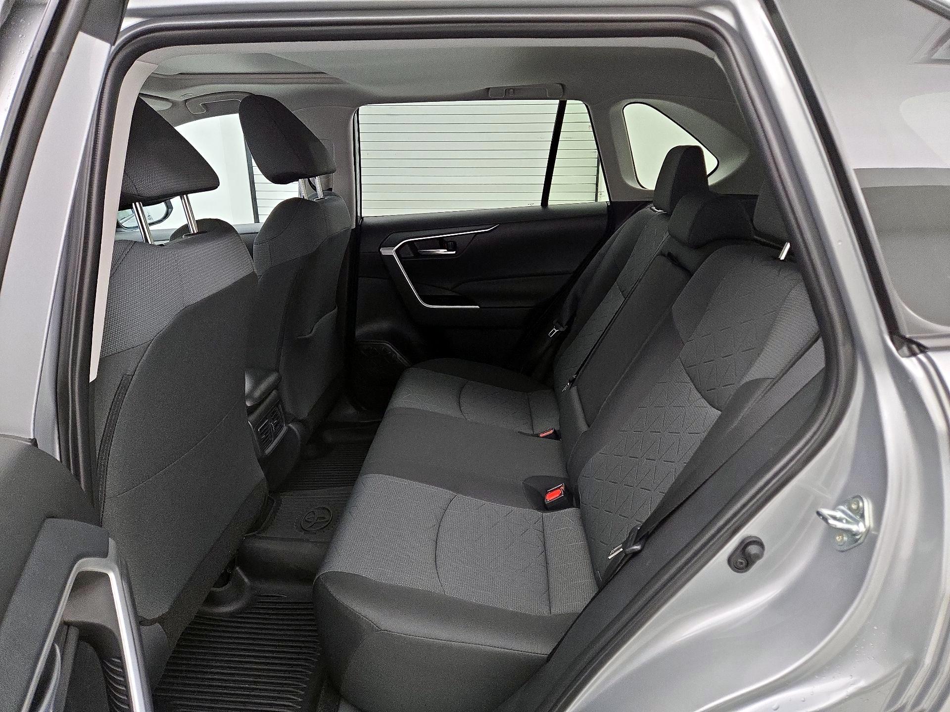 Thumbnail: 2025 Toyota RAV4 - 20