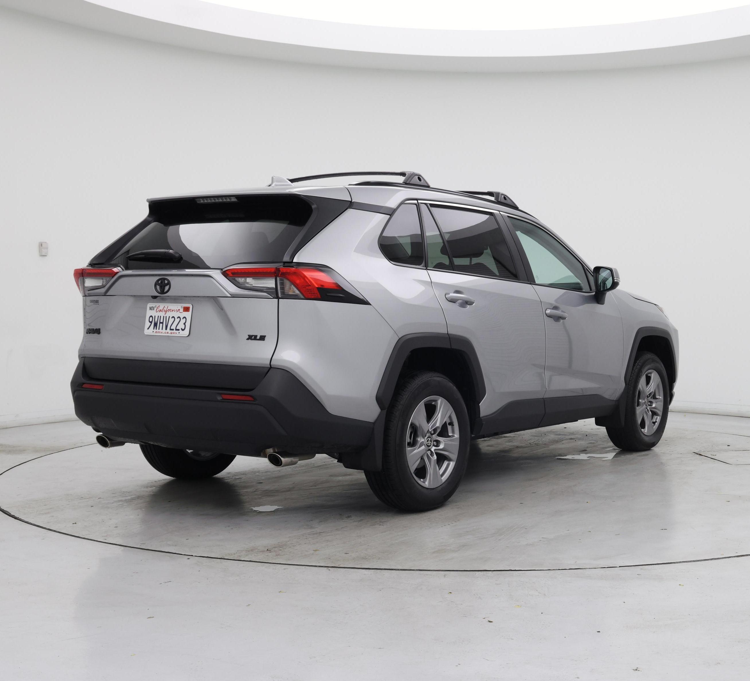 Thumbnail: 2025 Toyota RAV4 - 8