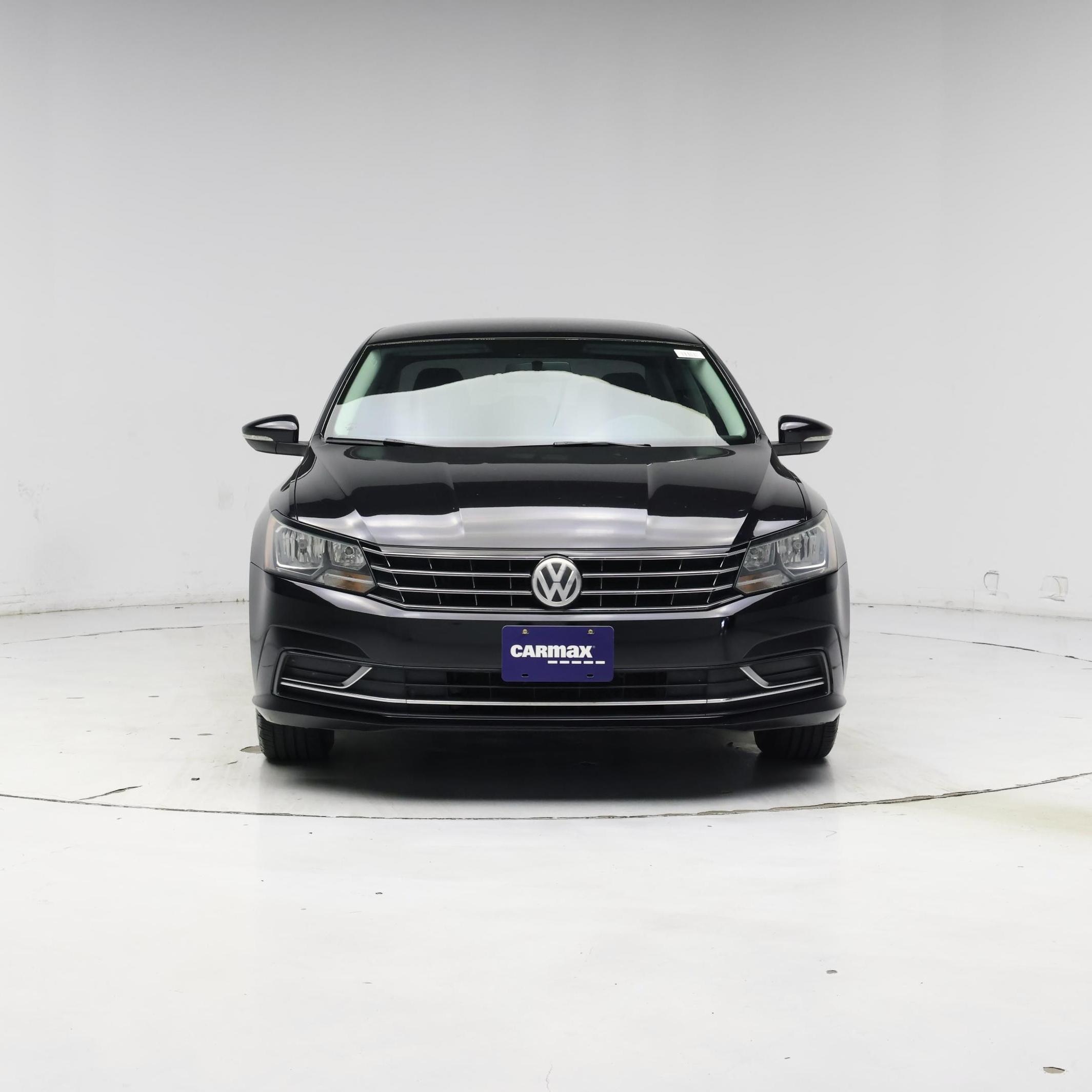 Thumbnail: 2017 Volkswagen Passat - 5
