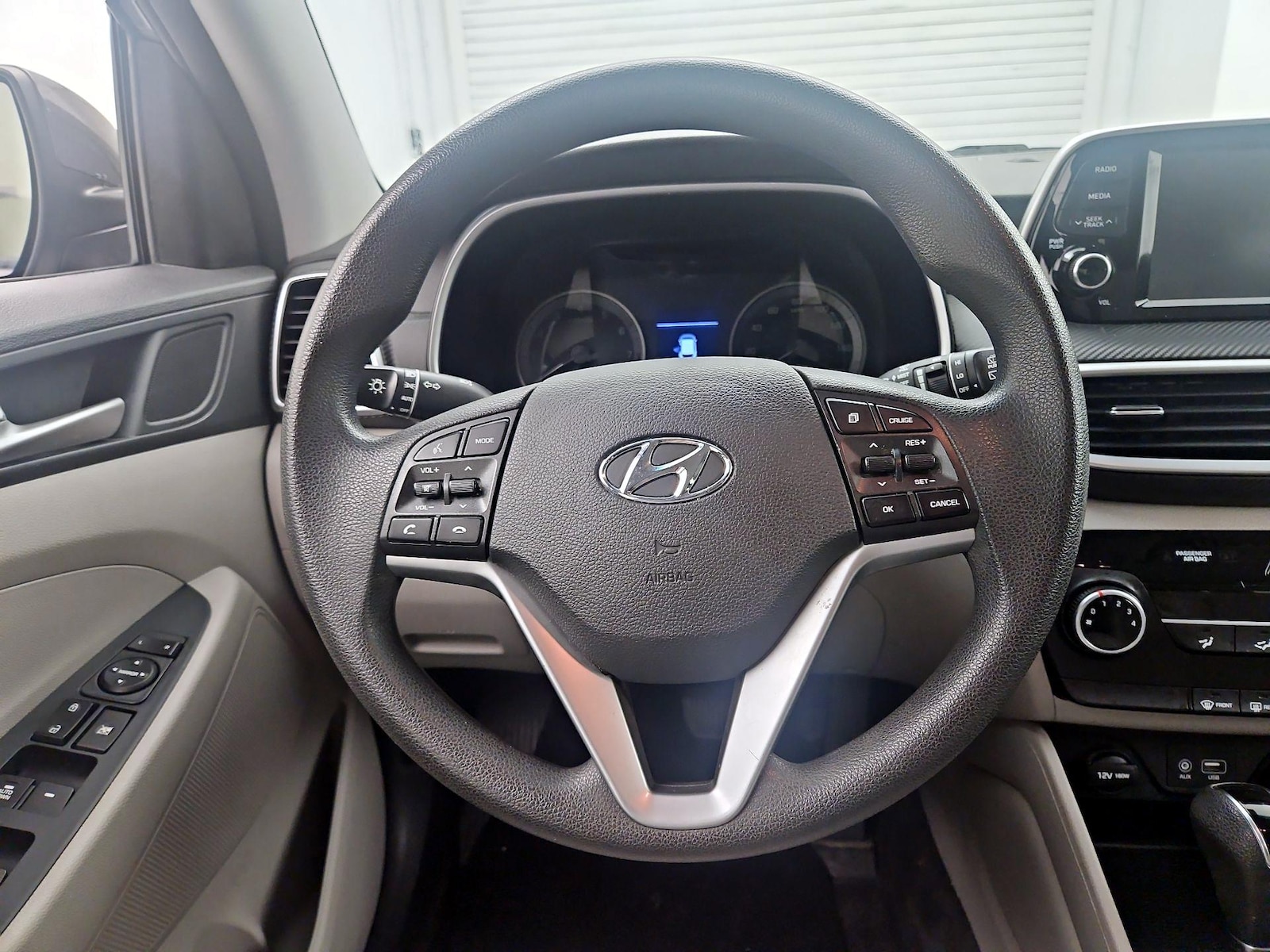 2020 Hyundai Tucson SE - Photo 11