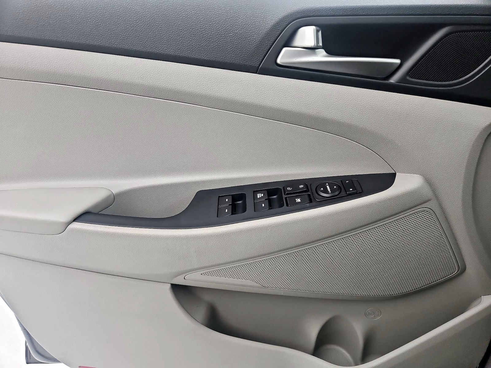 2020 Hyundai Tucson SE - Photo 13