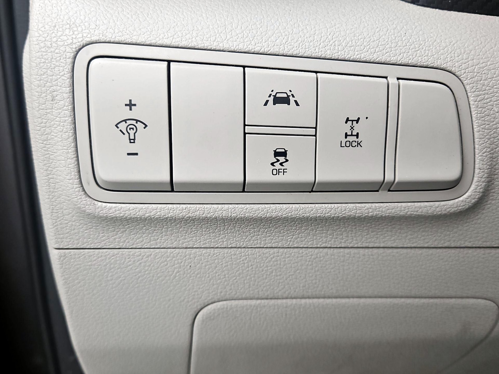 2020 Hyundai Tucson SE - Photo 14