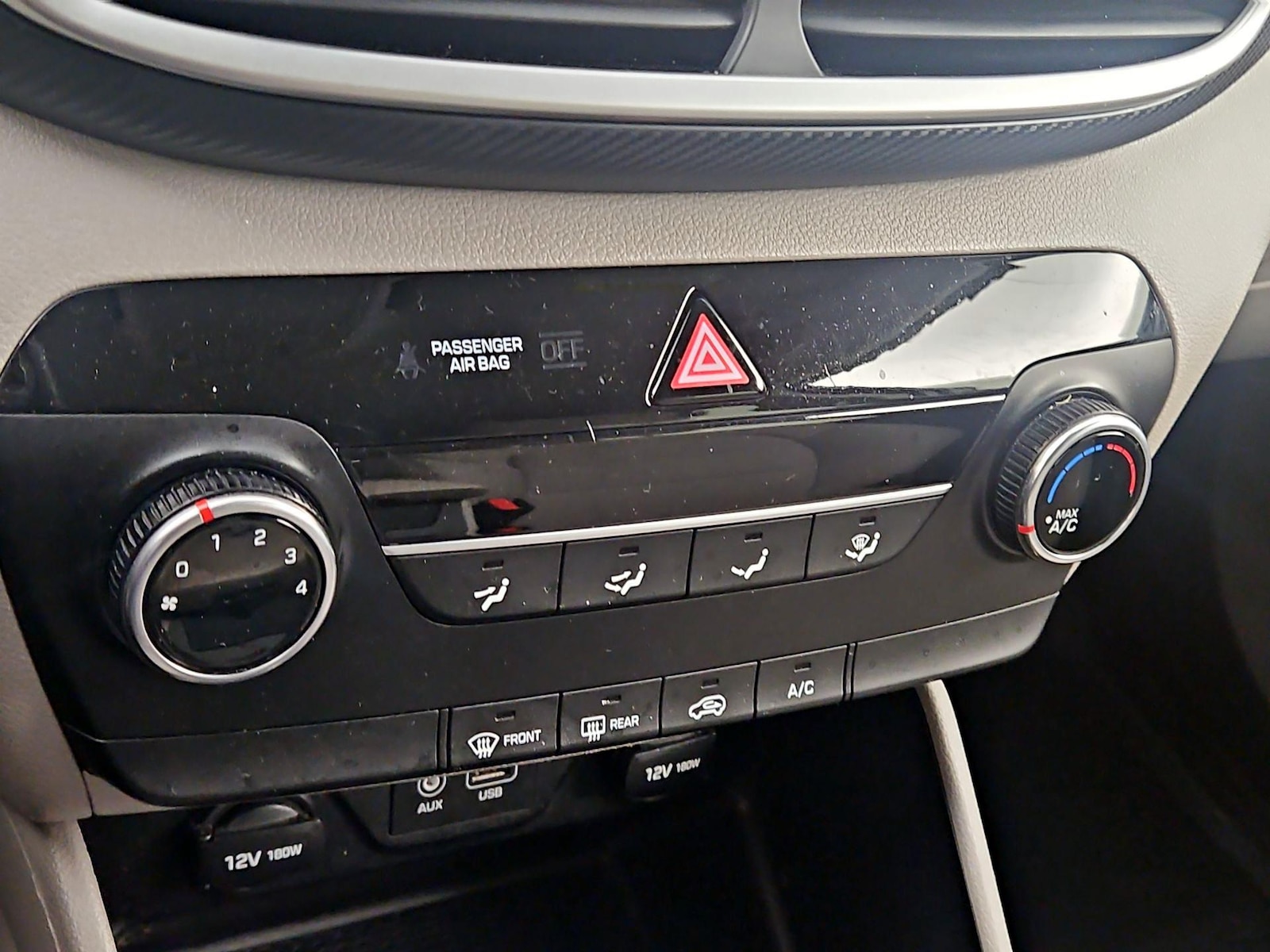 2020 Hyundai Tucson SE - Photo 17