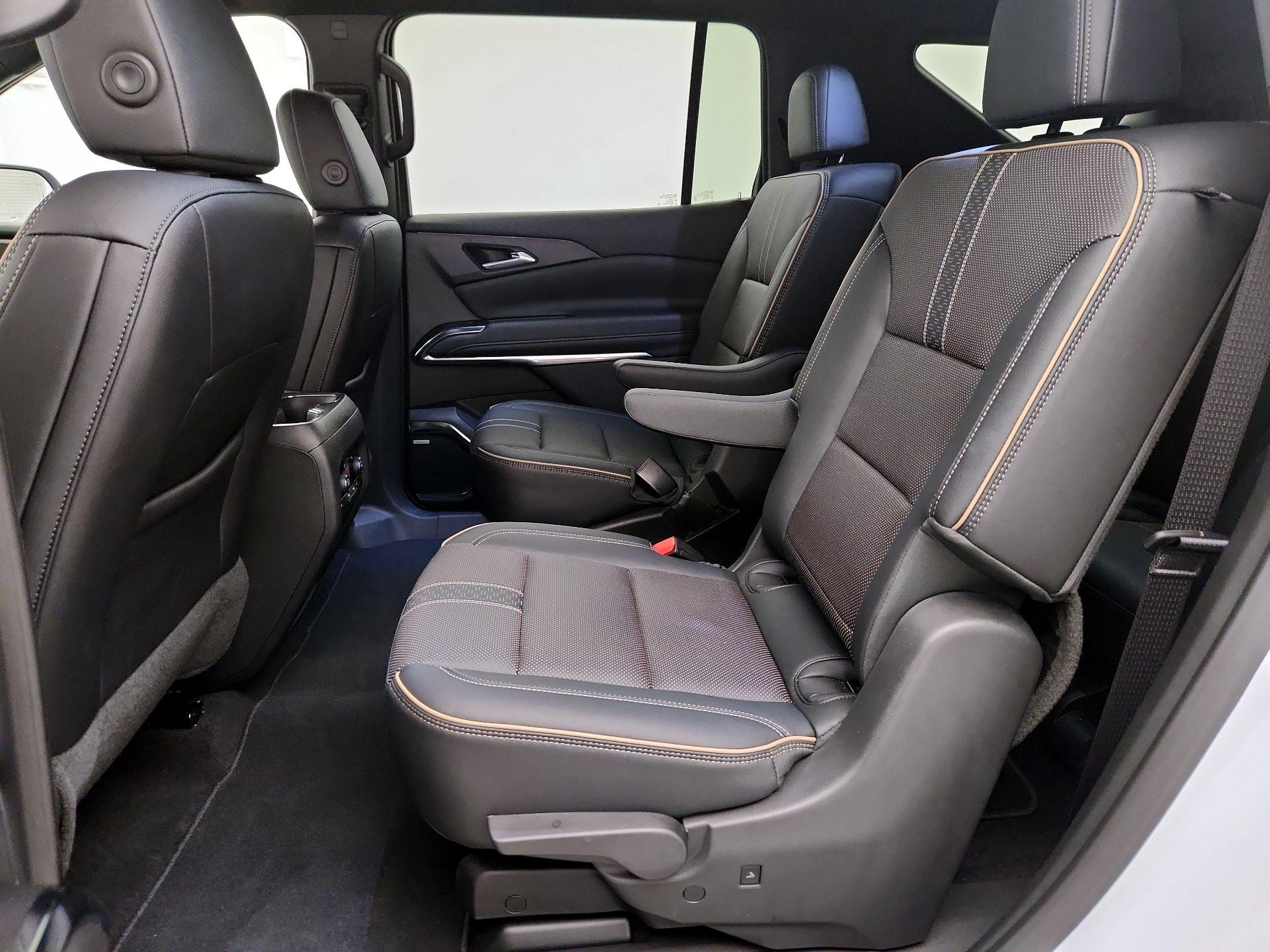 Thumbnail: 2025 Chevrolet Traverse - 20