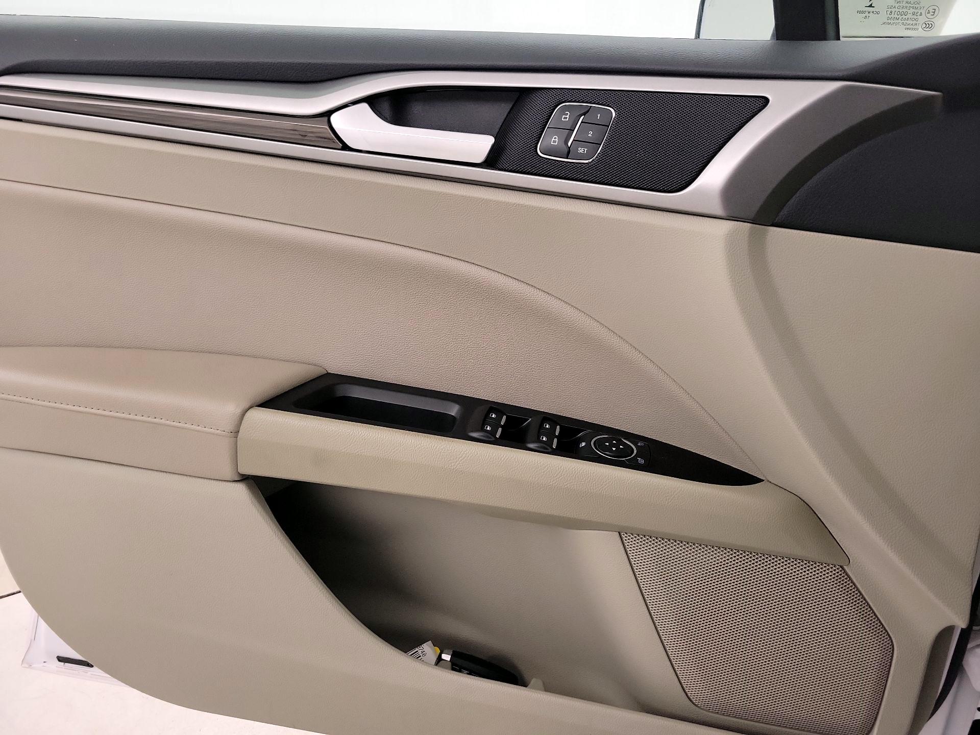 Thumbnail: 2019 Ford Fusion - 12