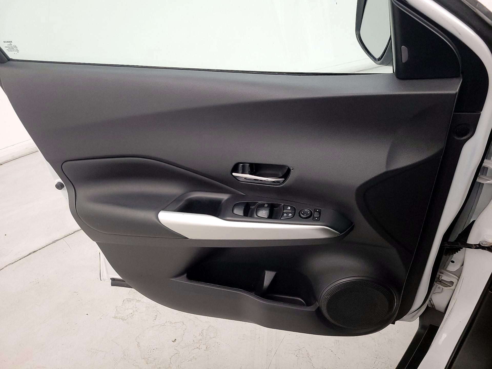 Thumbnail: 2018 Nissan Kicks - 12