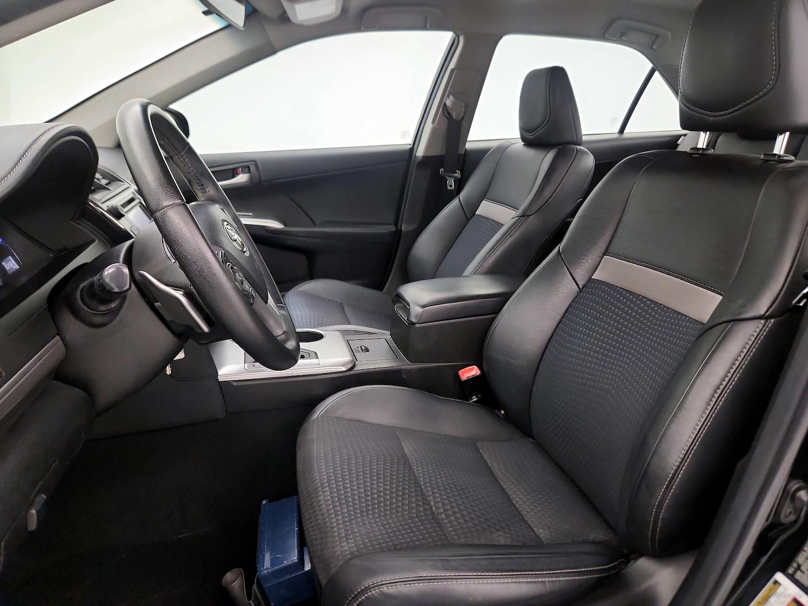 Power Seat(s) & Side Airbags