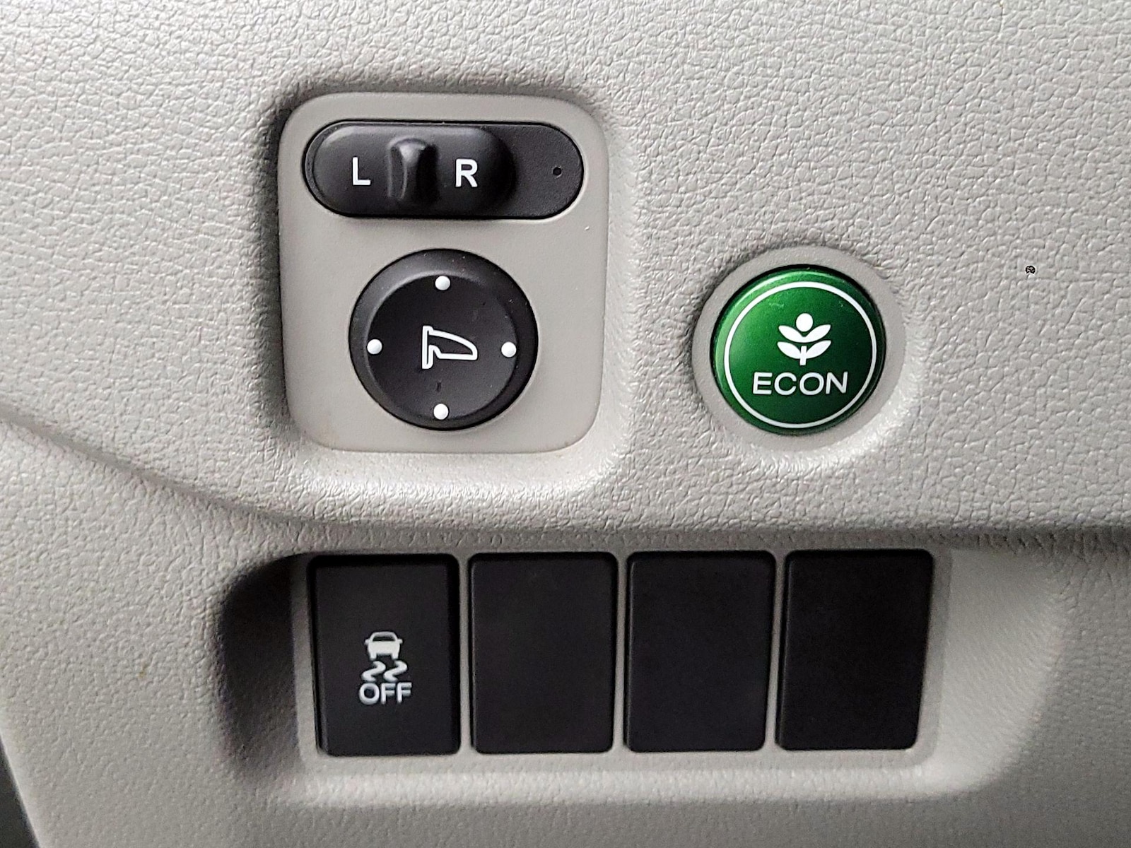 2017 Honda Pilot EX - Photo 14