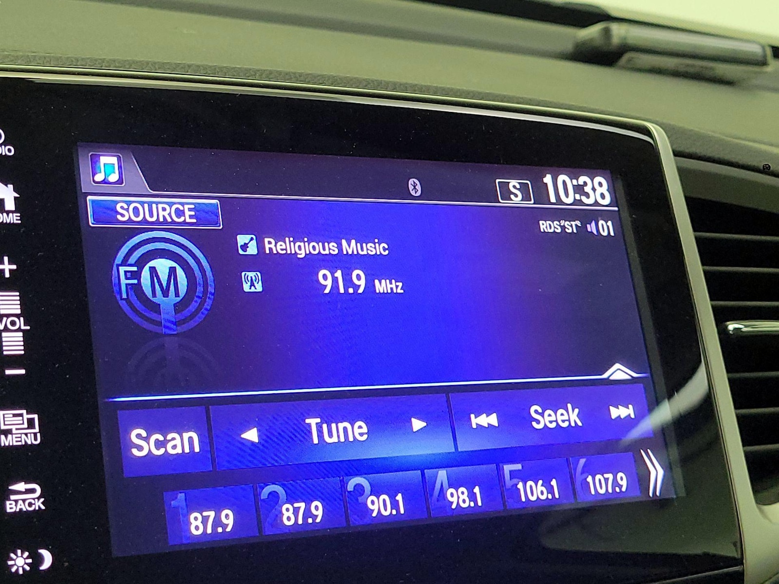 2017 Honda Pilot EX - Photo 16