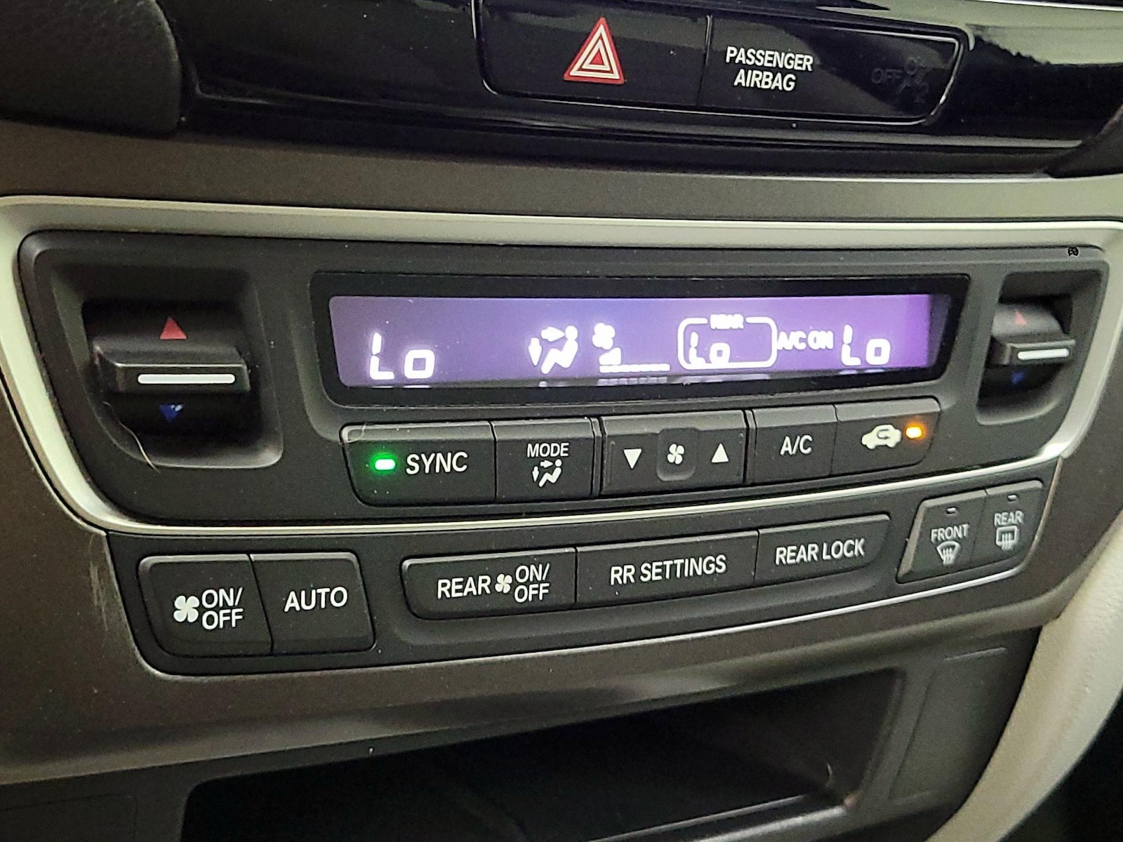2017 Honda Pilot EX - Photo 17