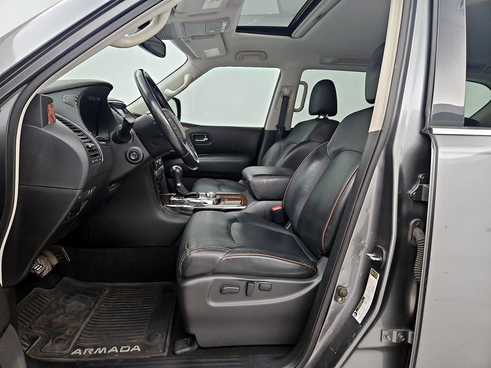 2019 Nissan Armada SL - Photo 12
